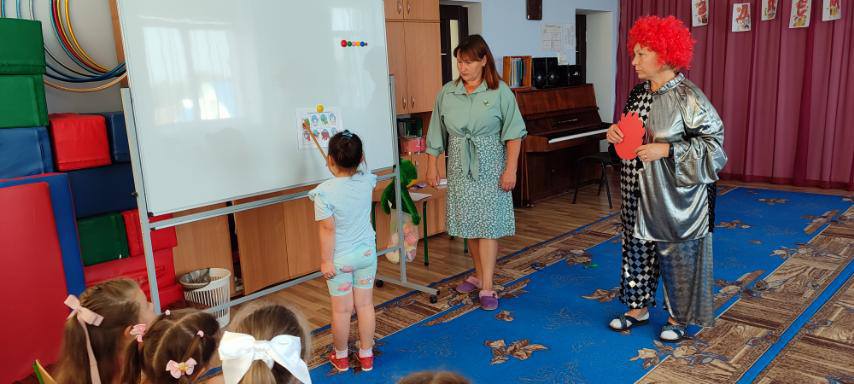 Фото без опису