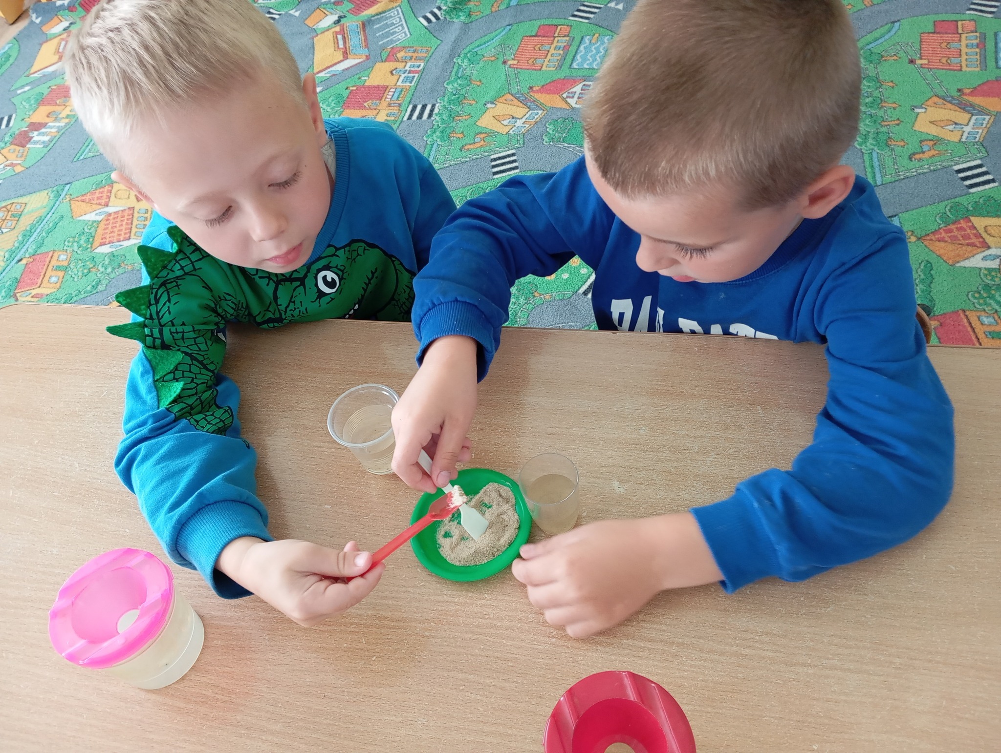 Фото без опису