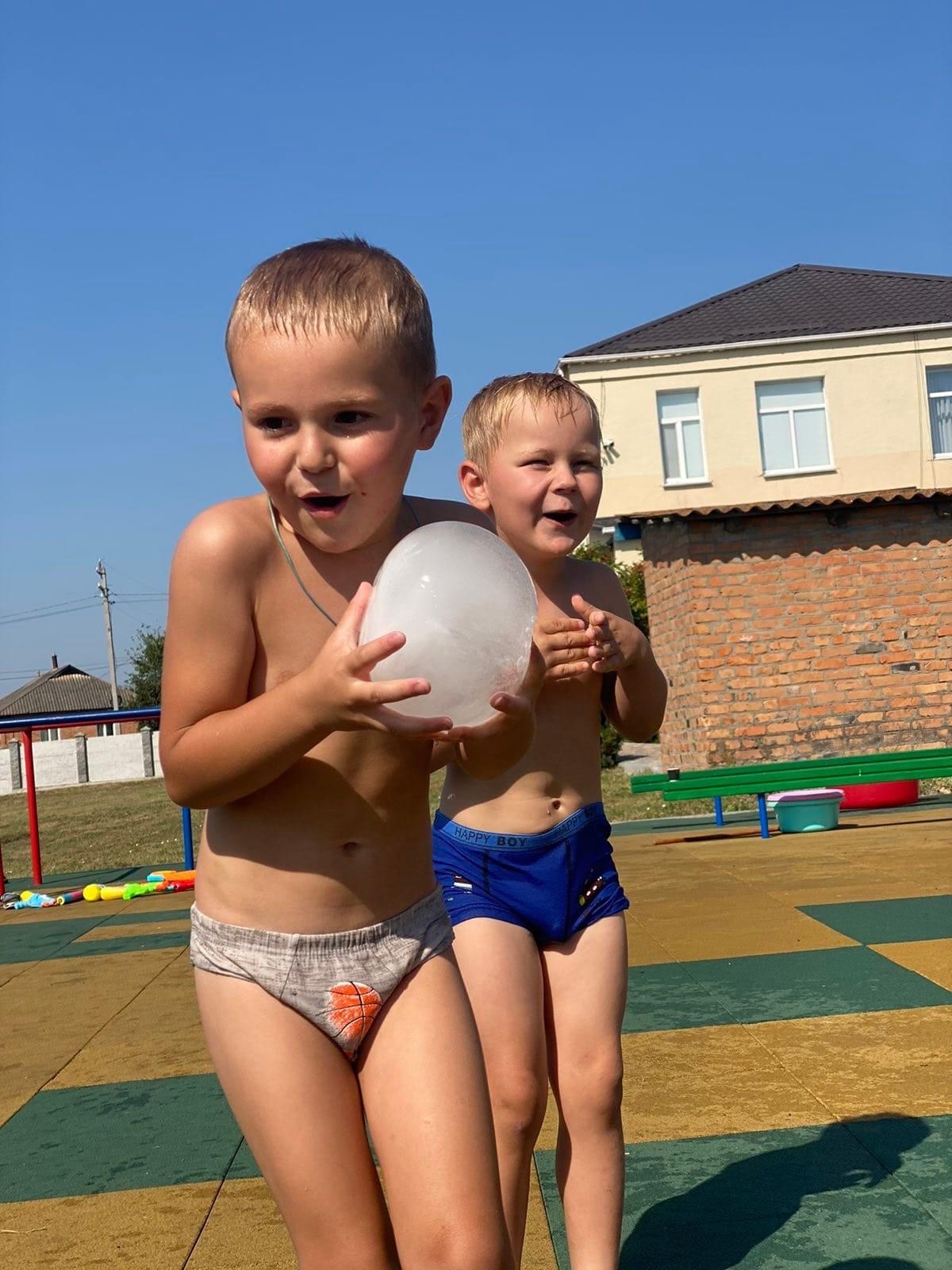 Фото без опису