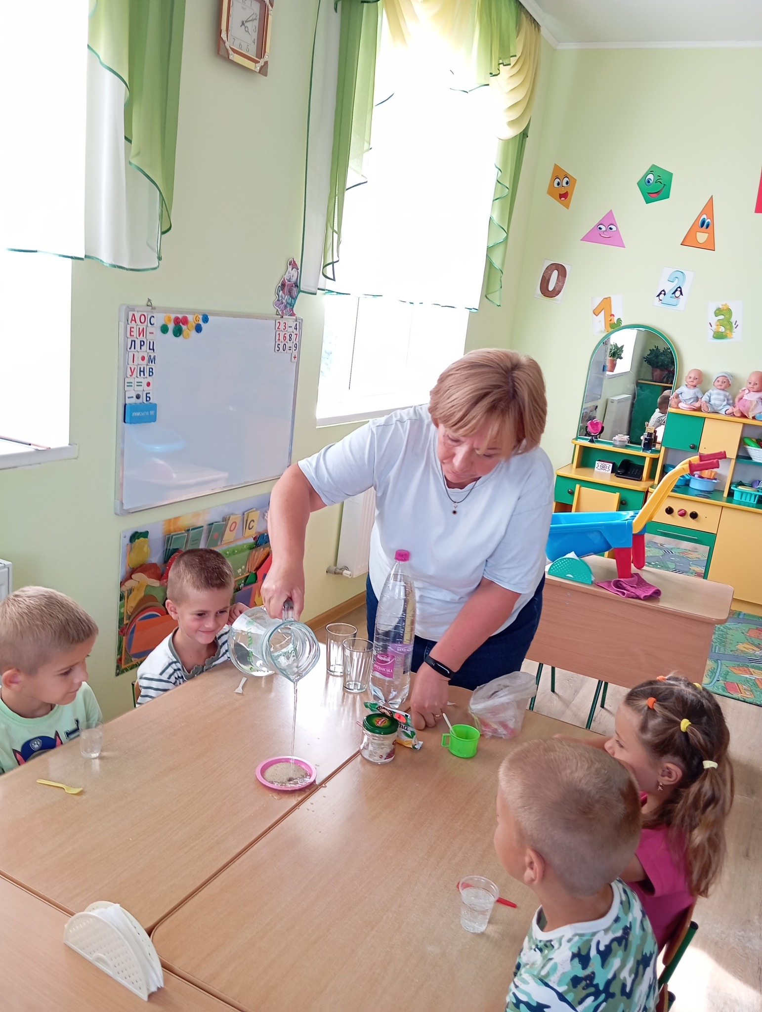 Фото без опису