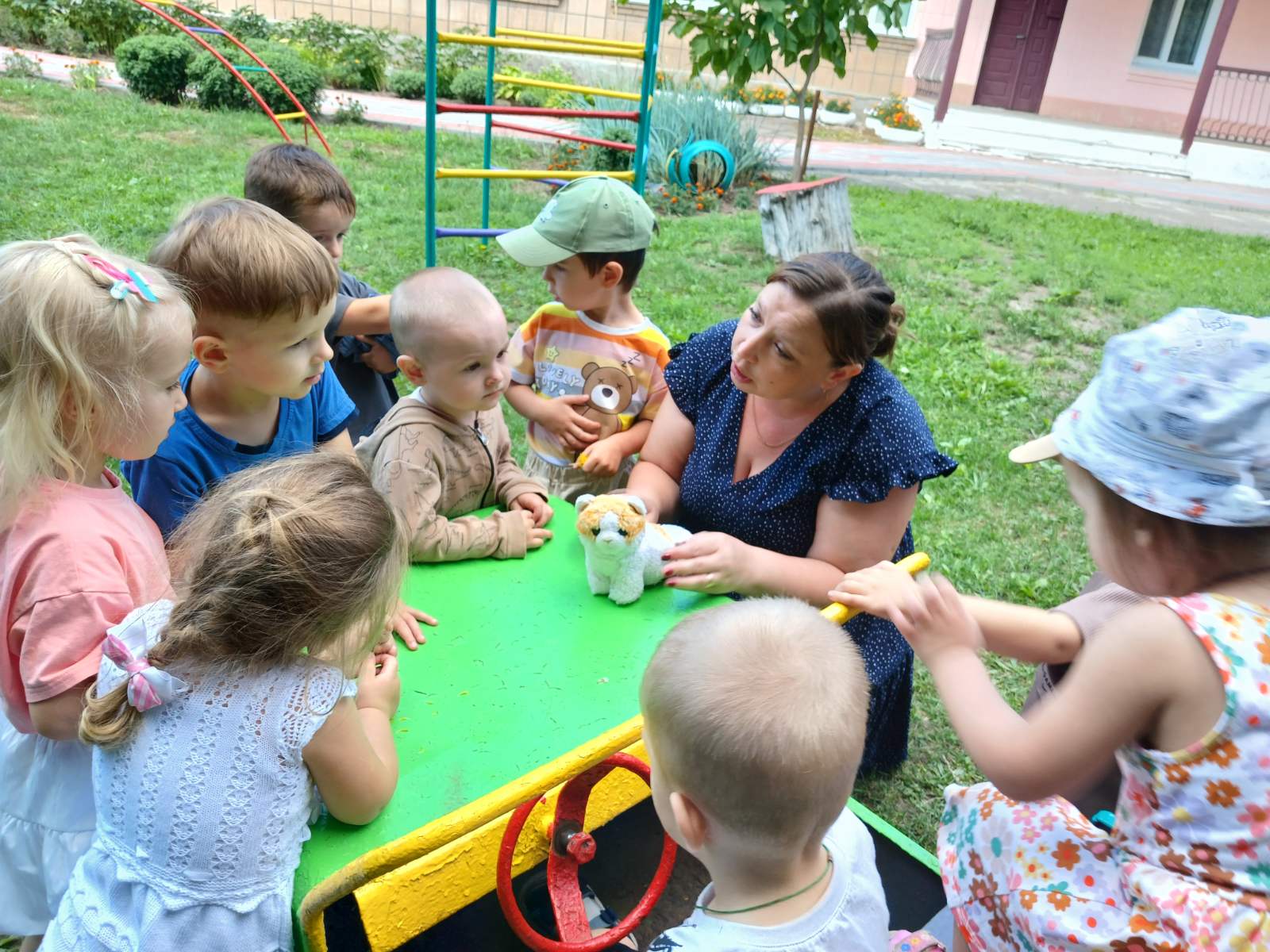 Фото без опису