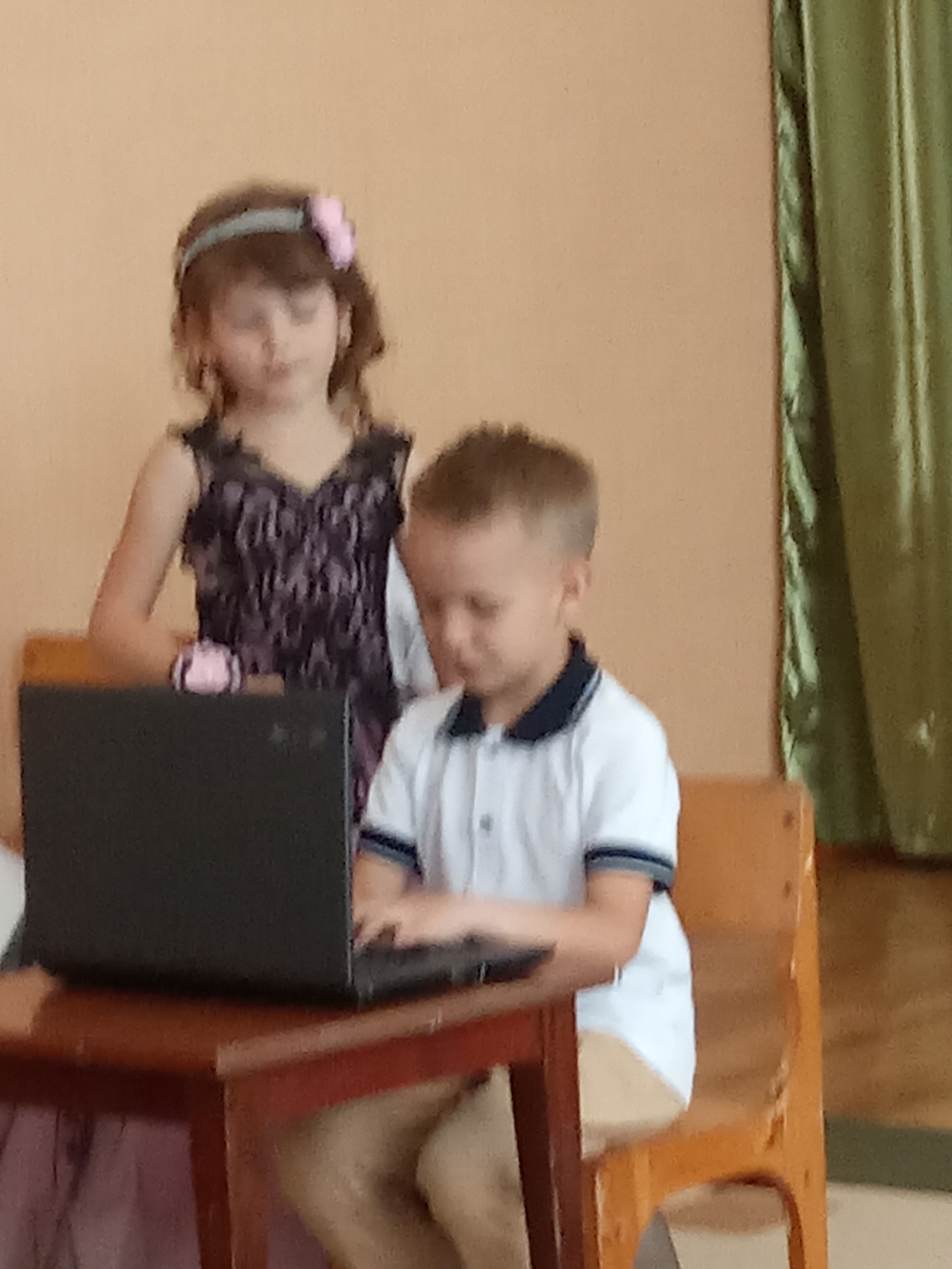 Фото без опису