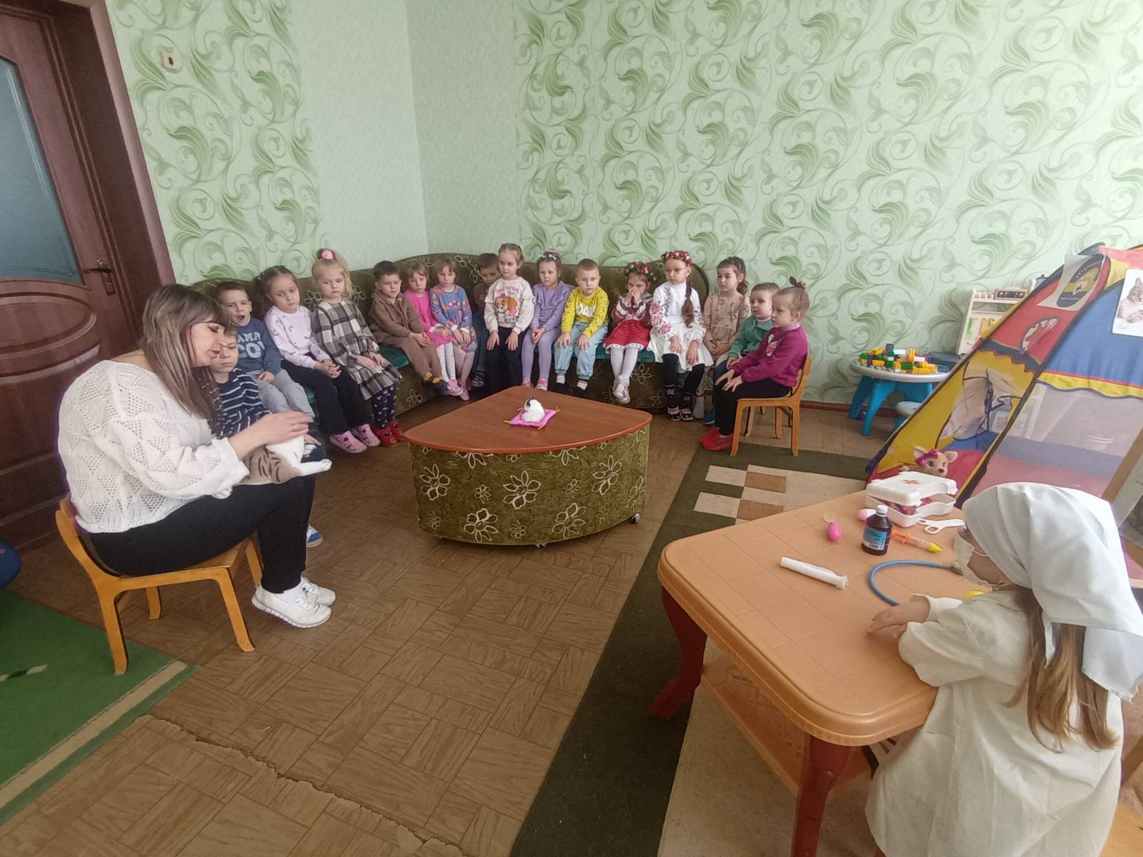 Фото без опису