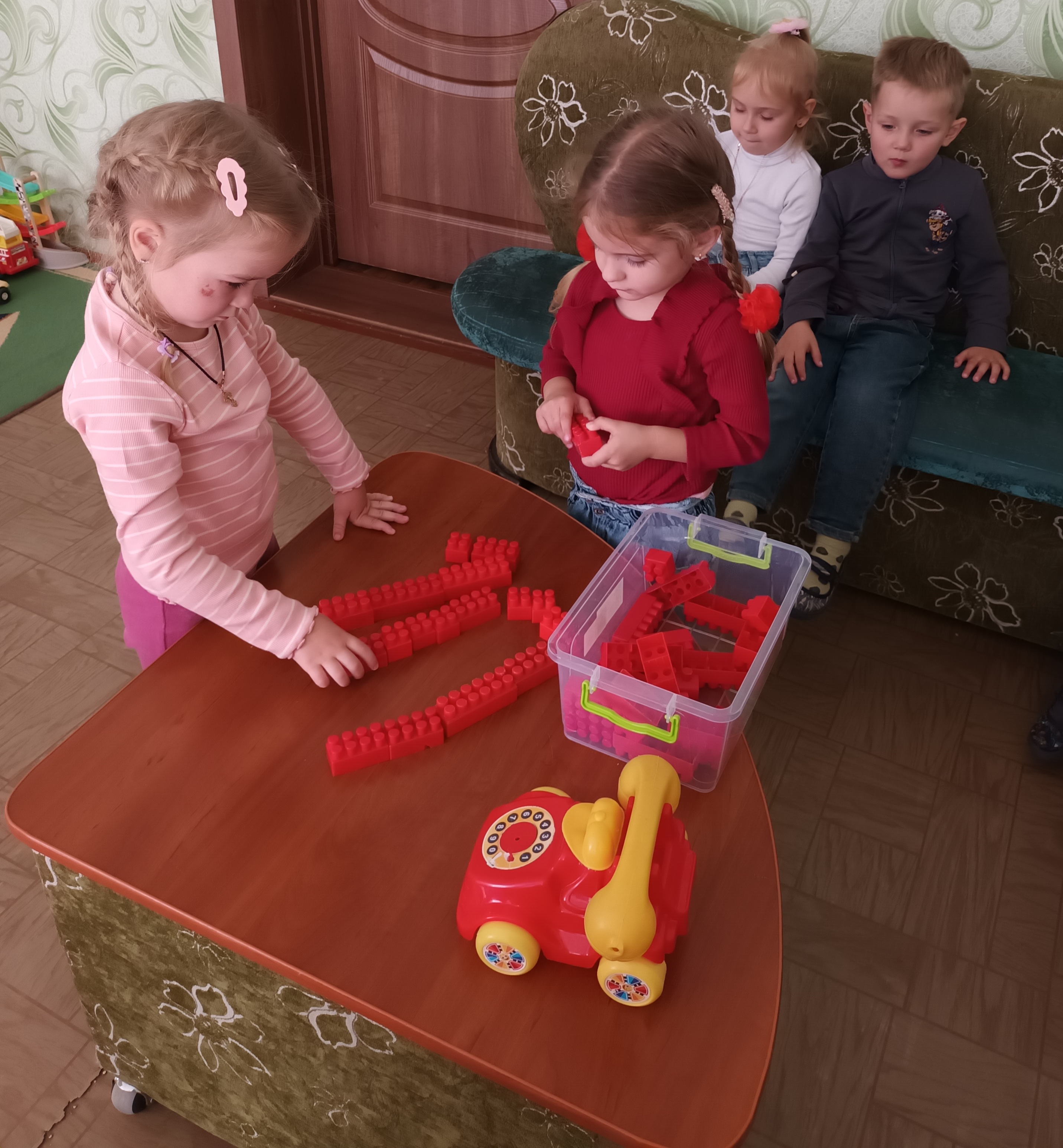 Фото без опису