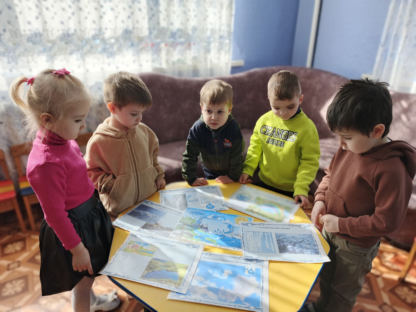 Фото без опису