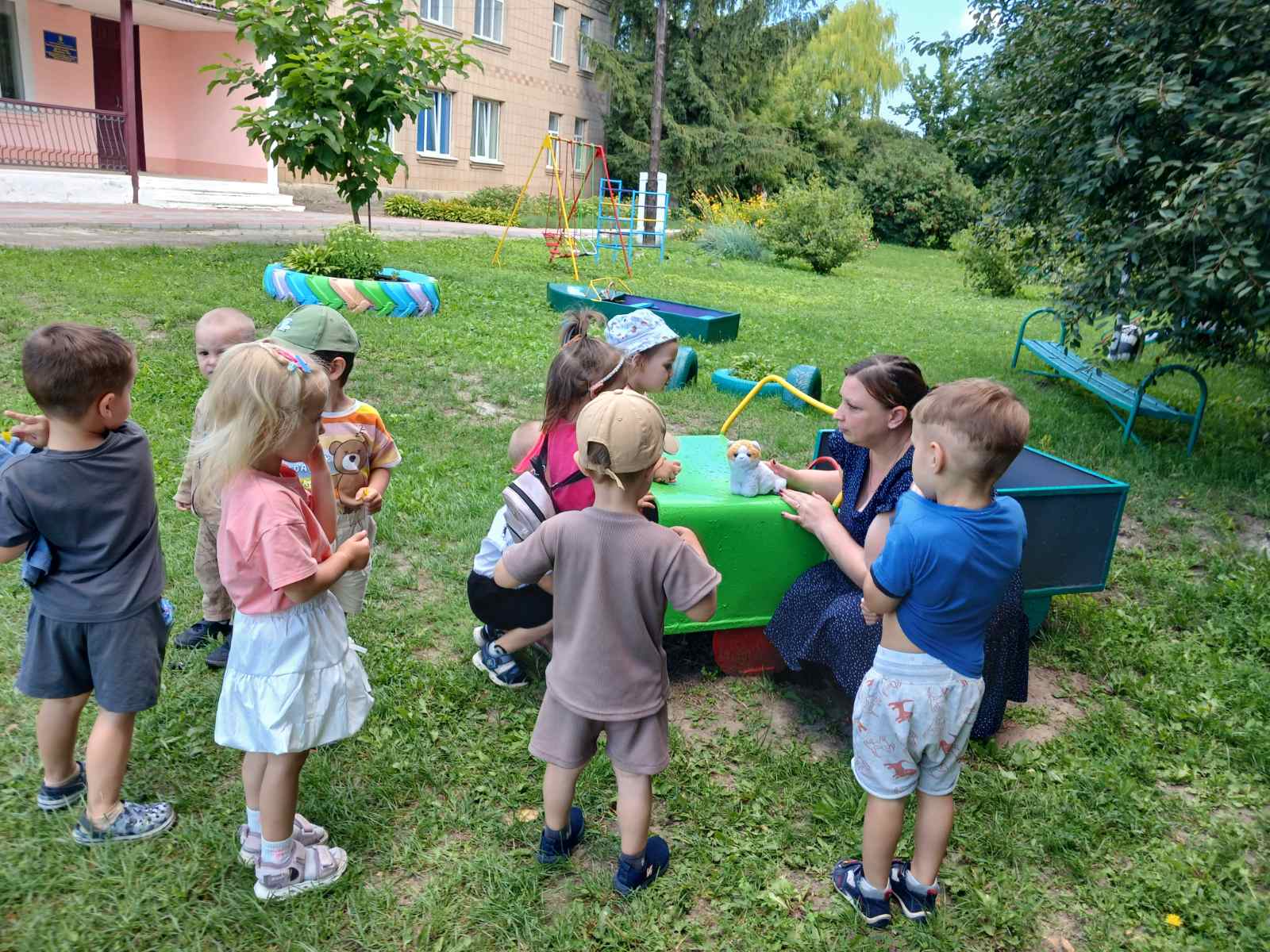 Фото без опису