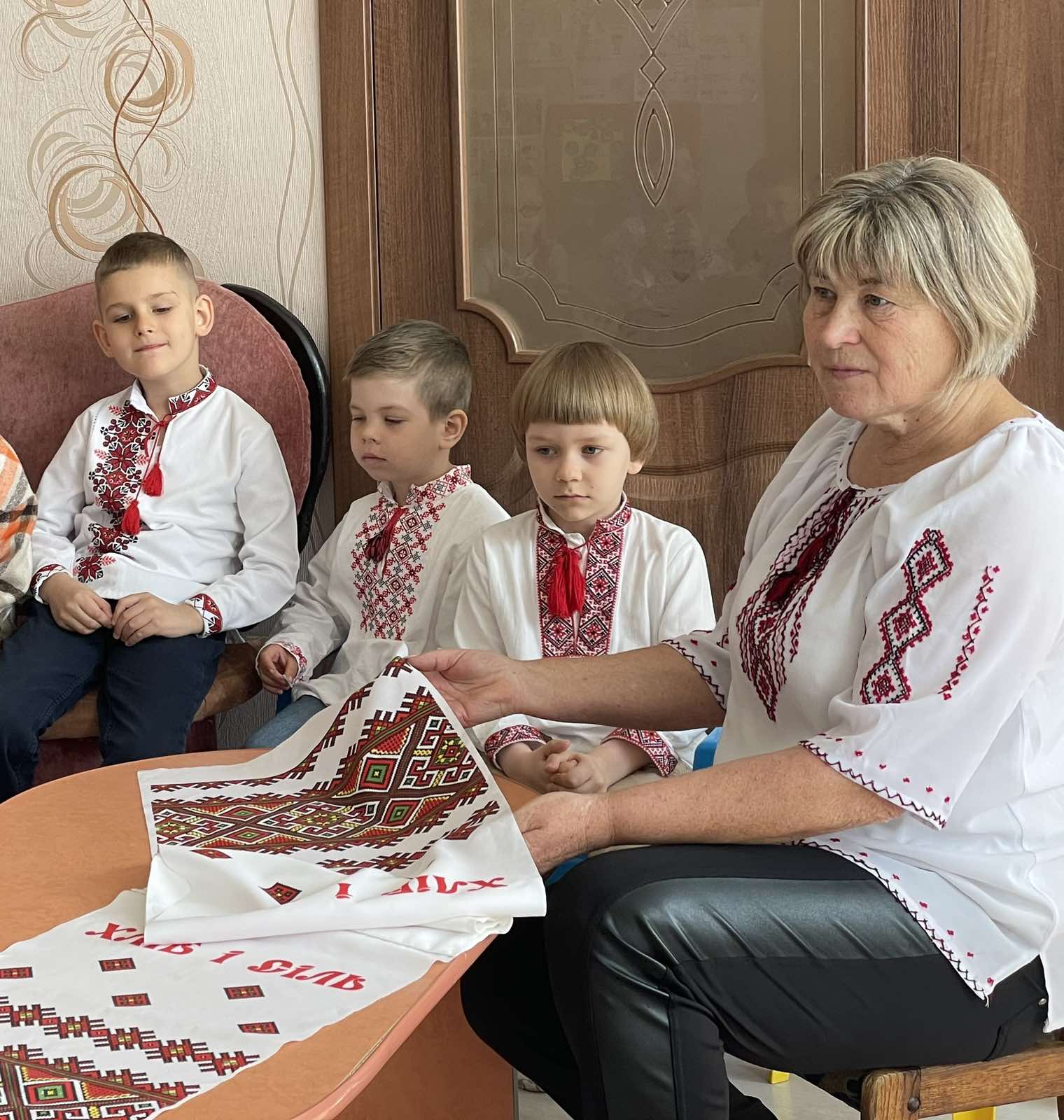 Фото без опису