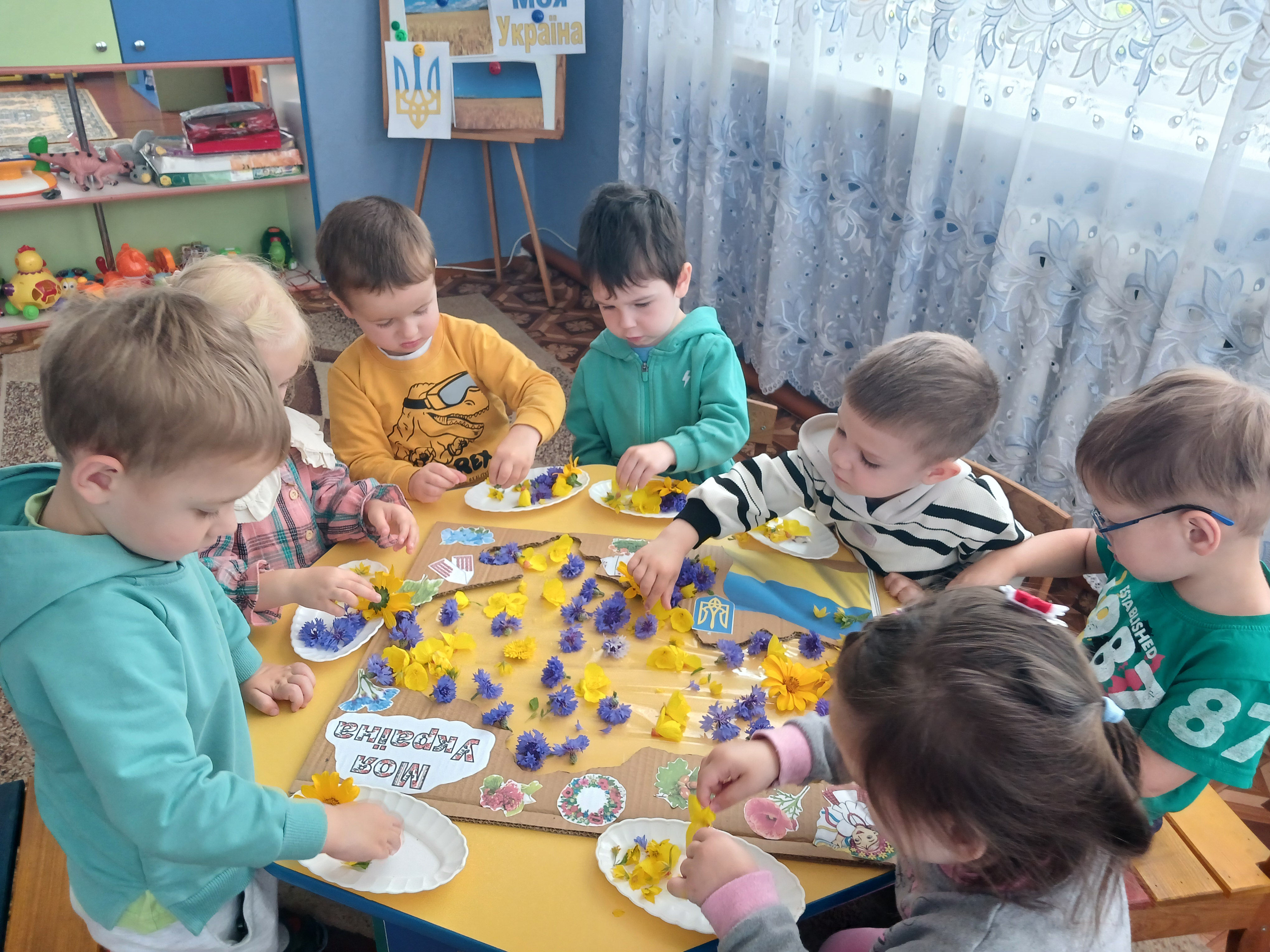 Фото без опису