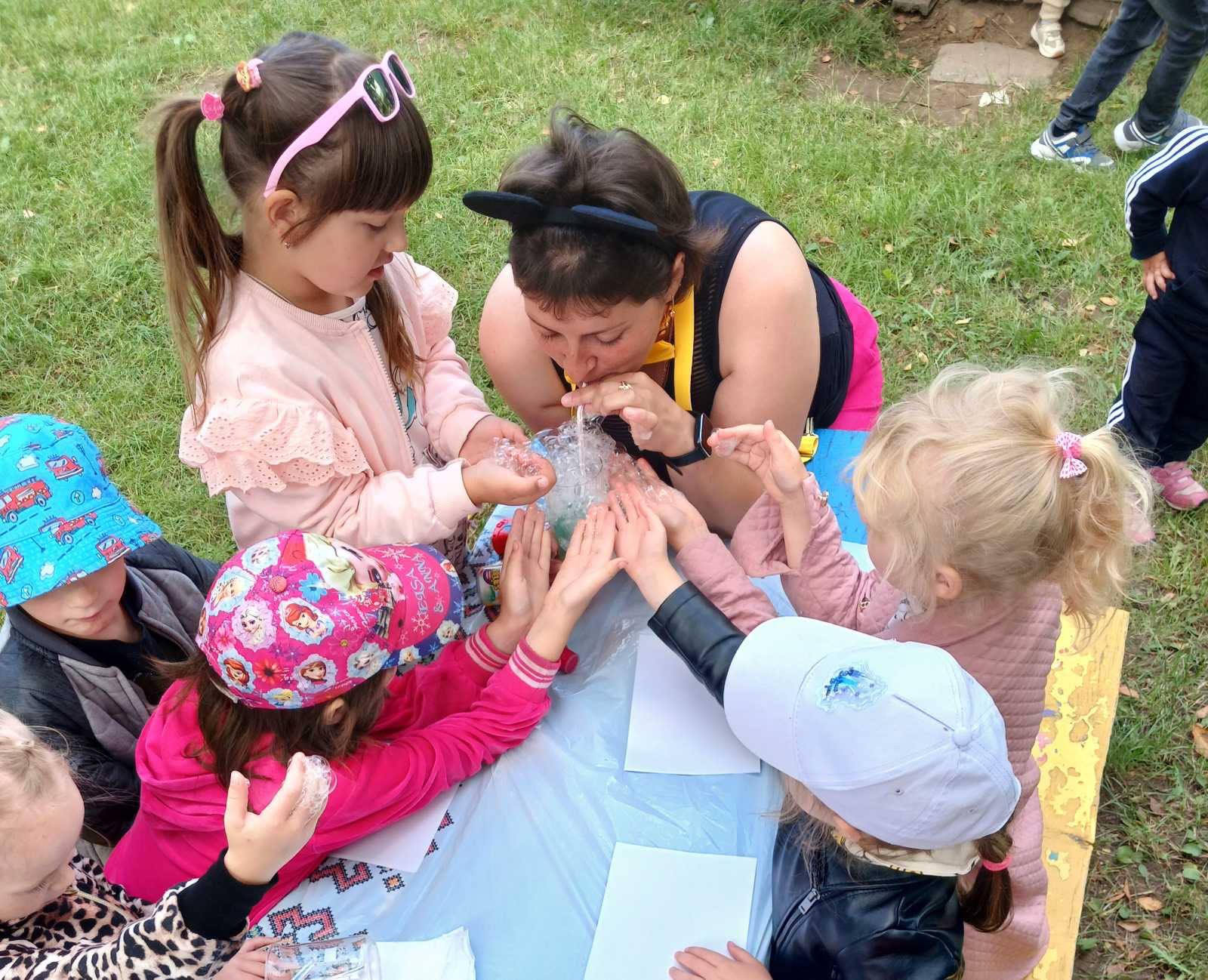 Фото без опису