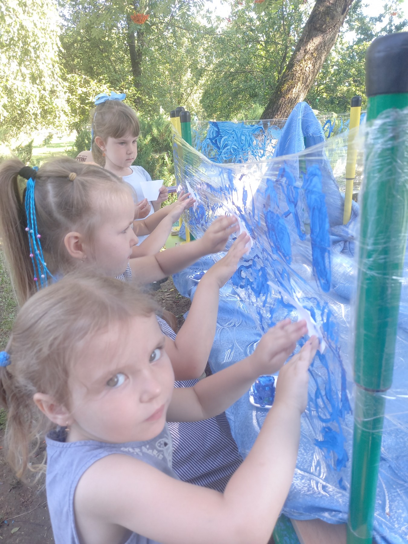 Фото без опису