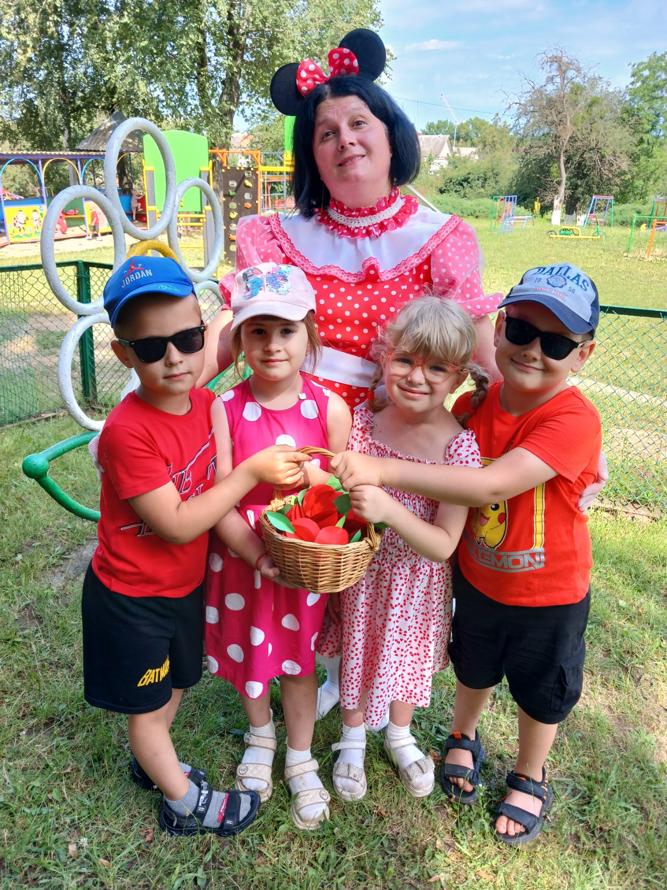 Фото без опису