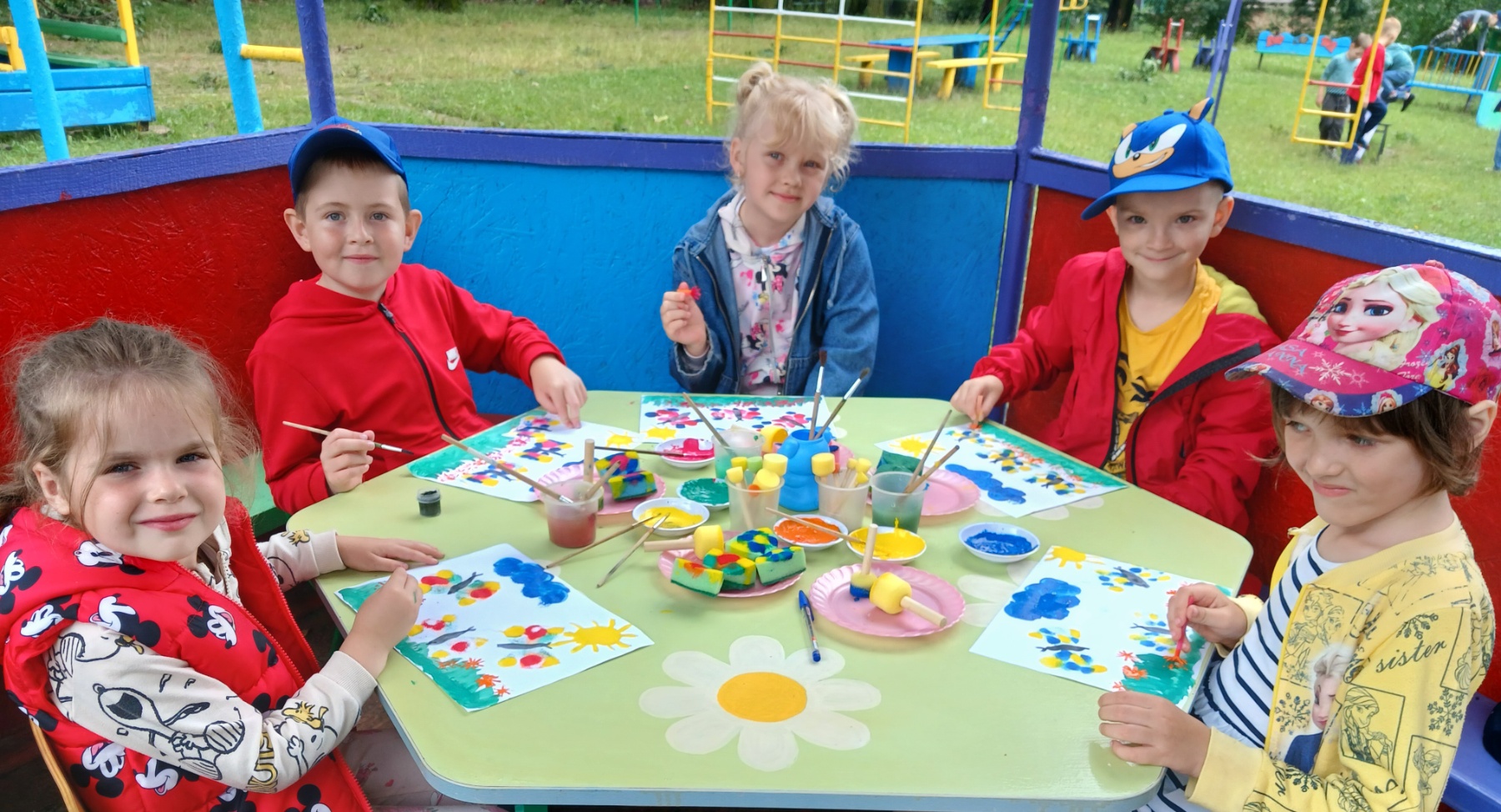 Фото без опису