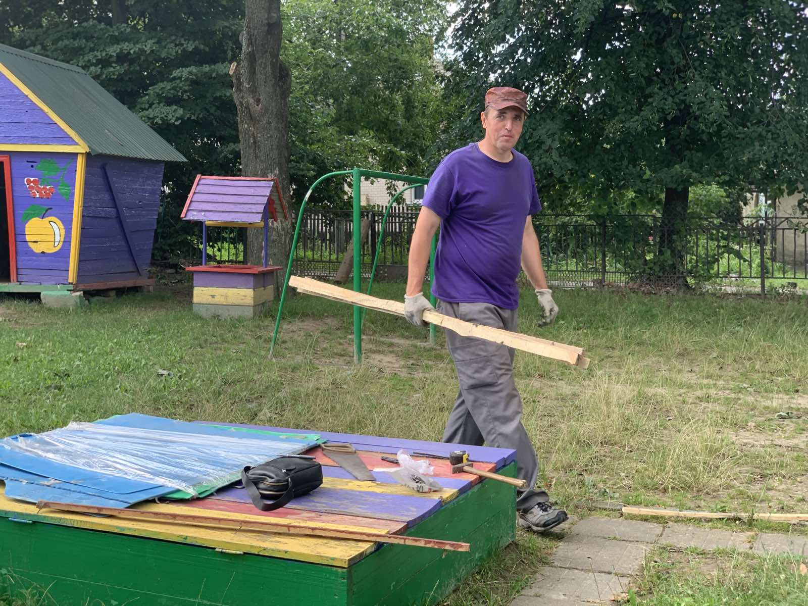 Фото без опису