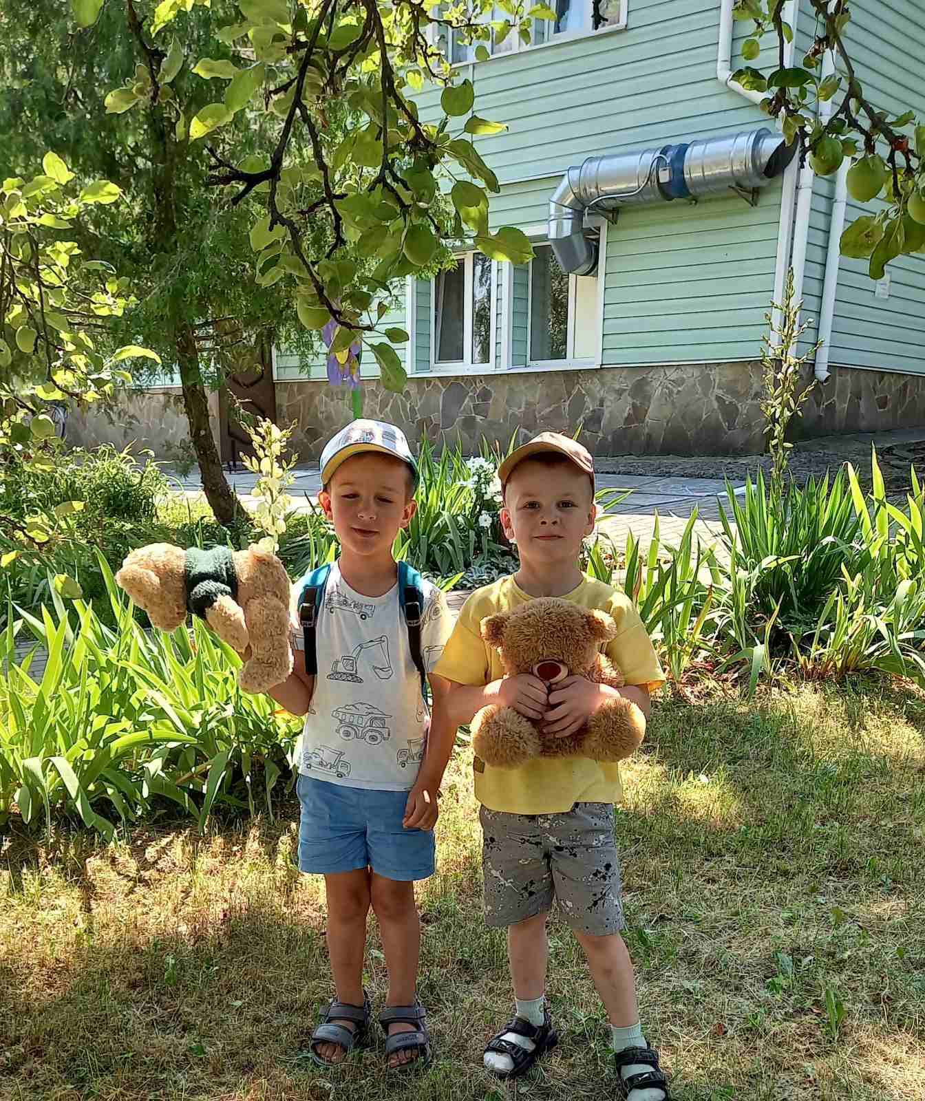 Фото без опису