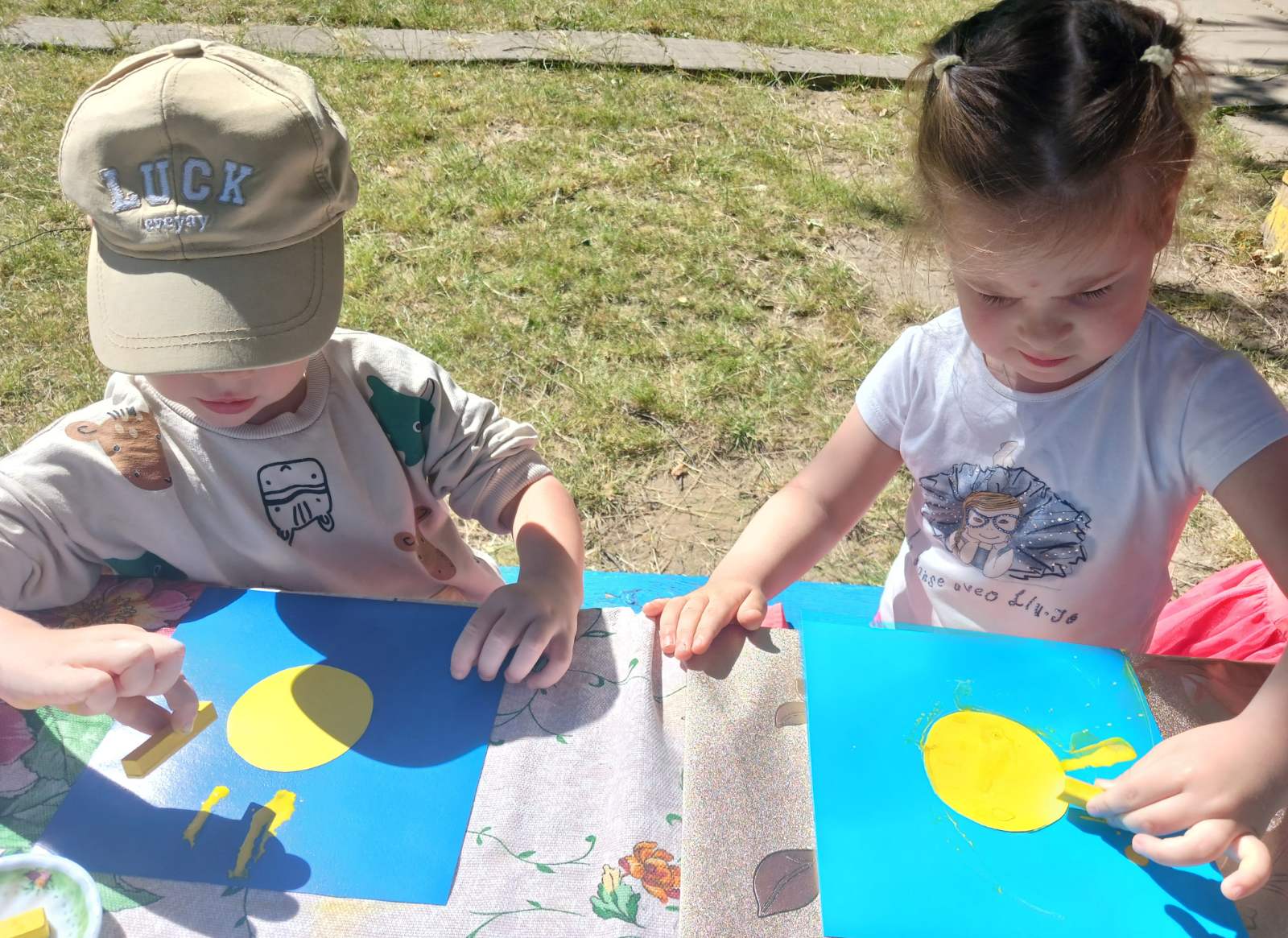 Фото без опису