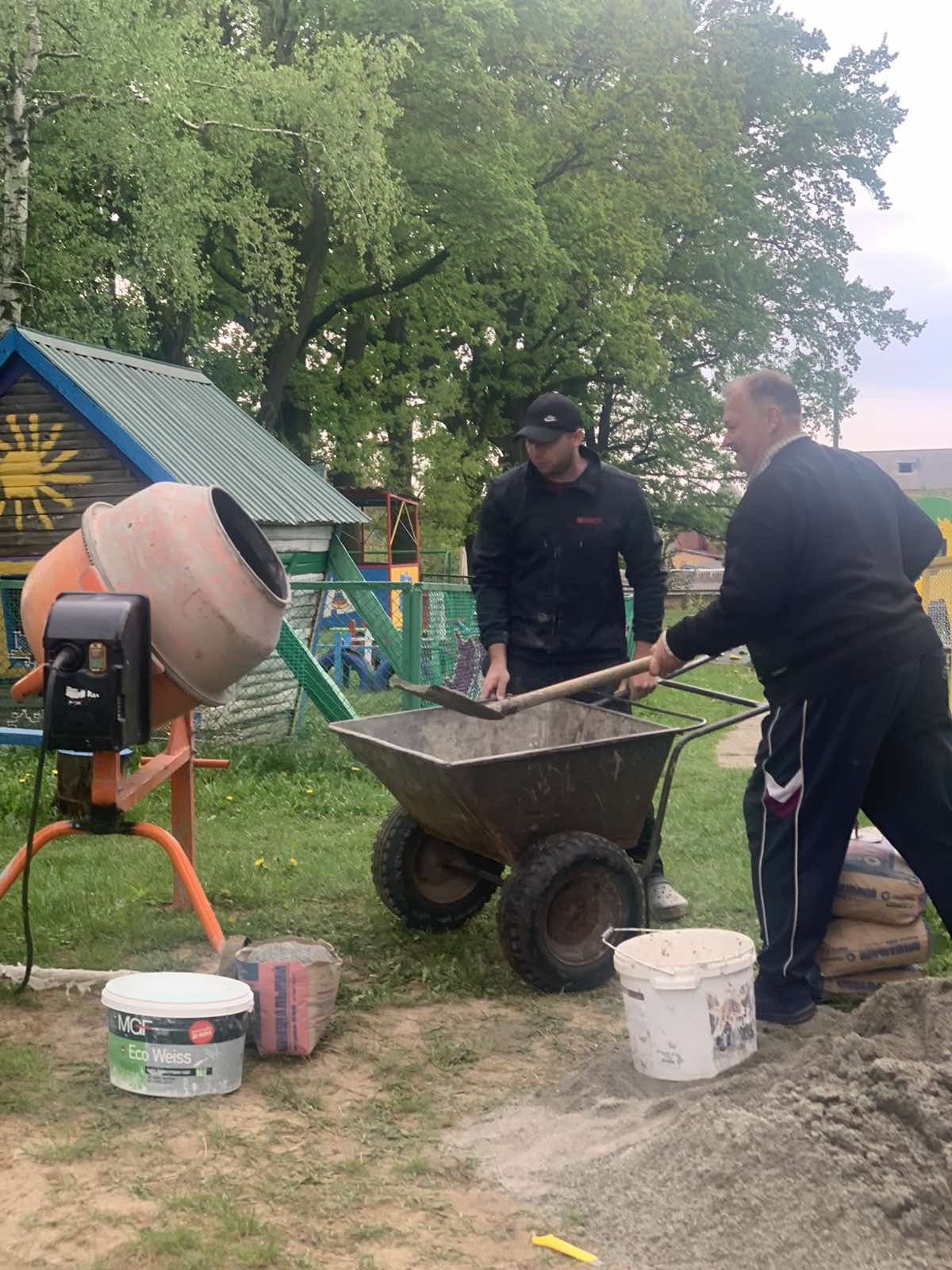 Фото без опису