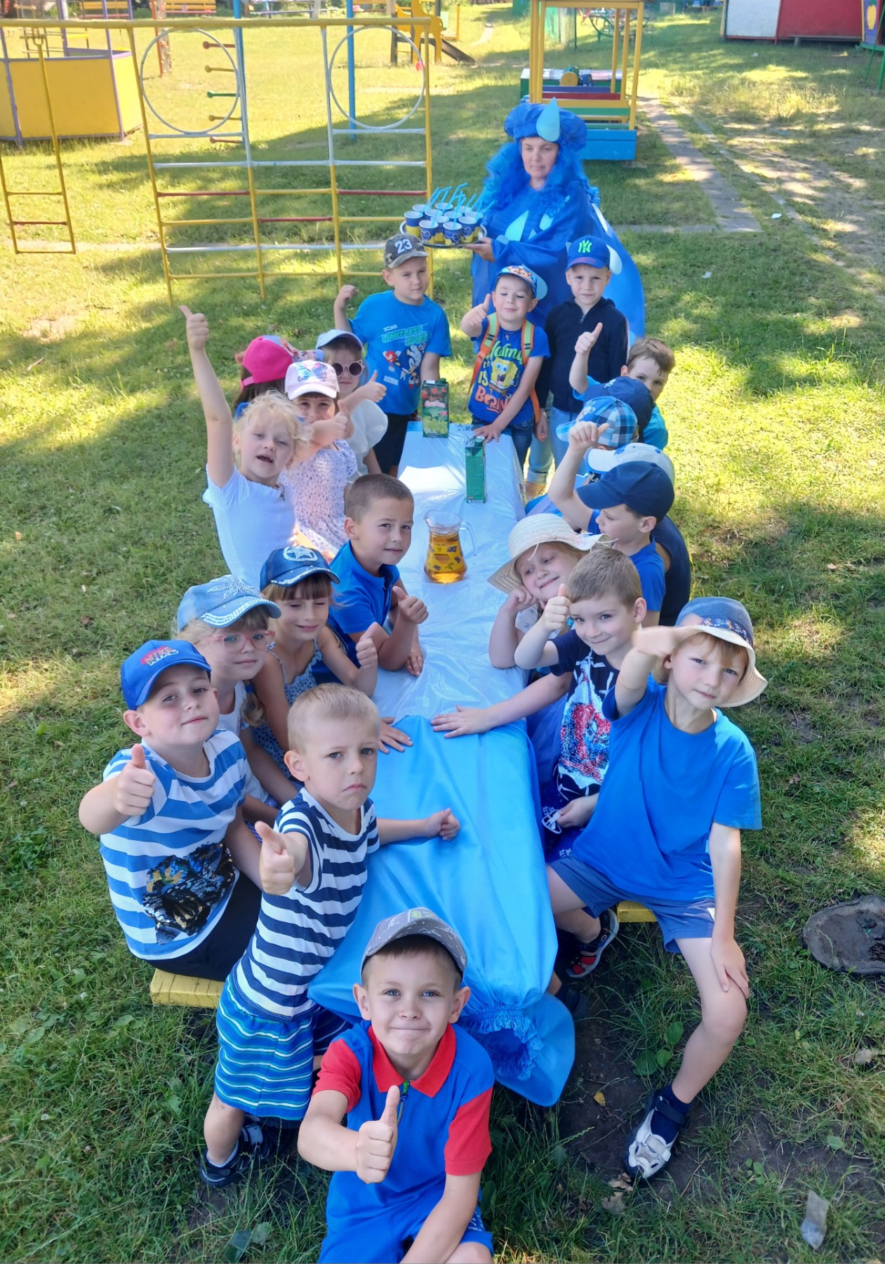 Фото без опису