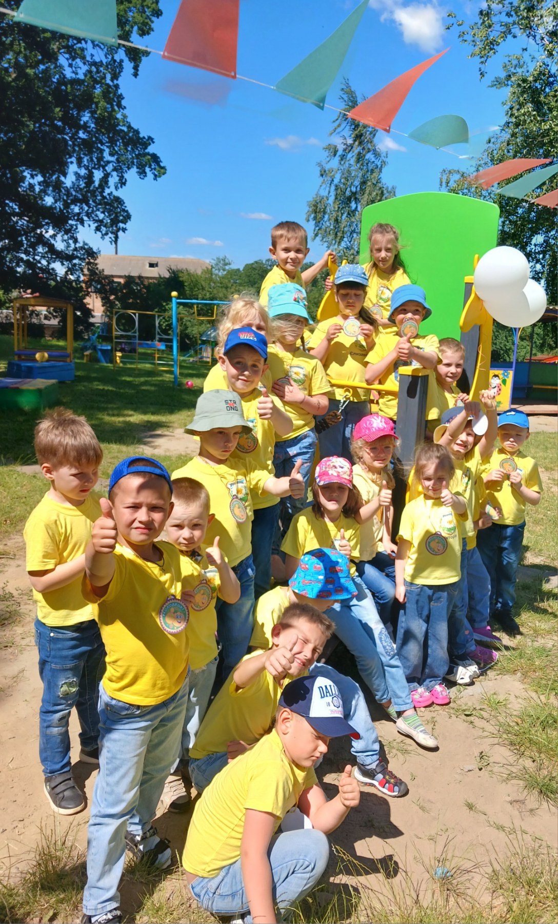 Фото без опису