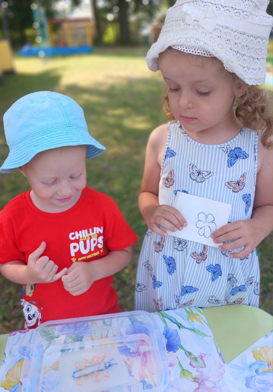 Фото без опису