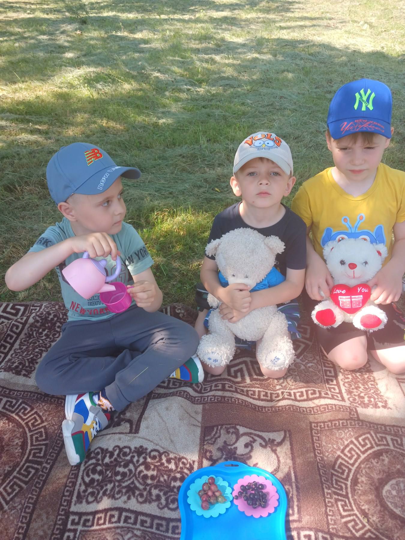 Фото без опису