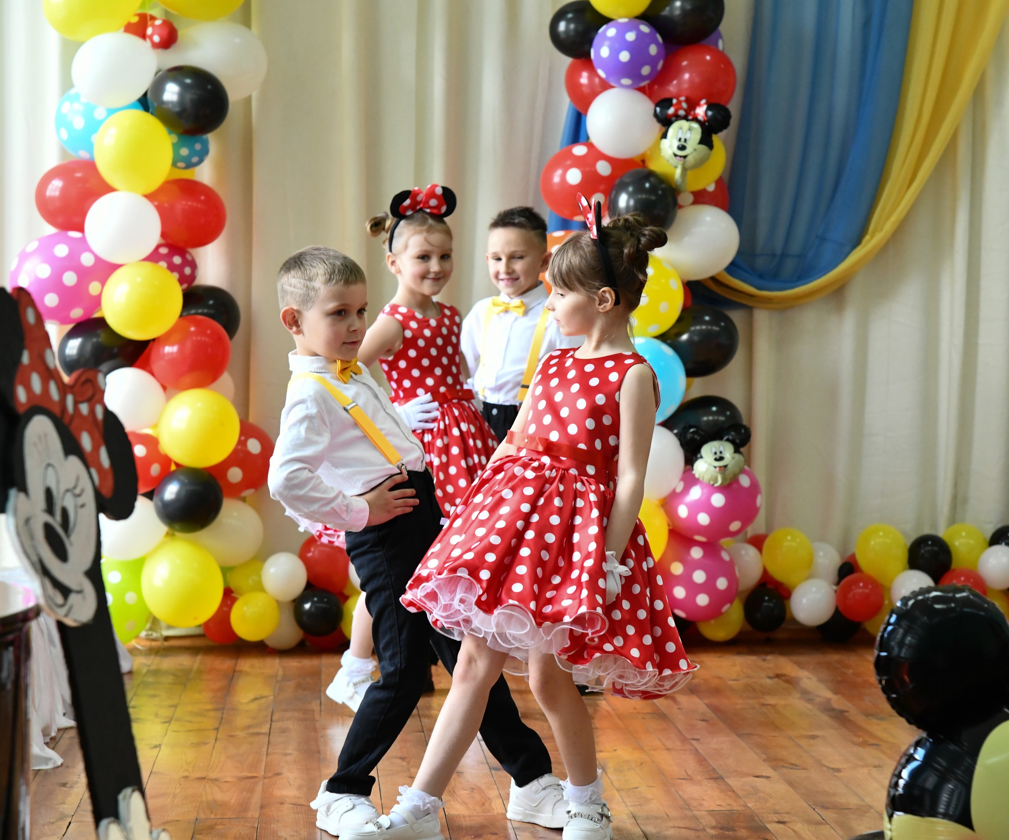 Фото без опису