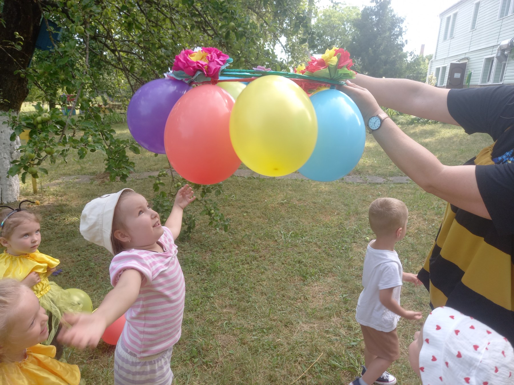 Фото без опису