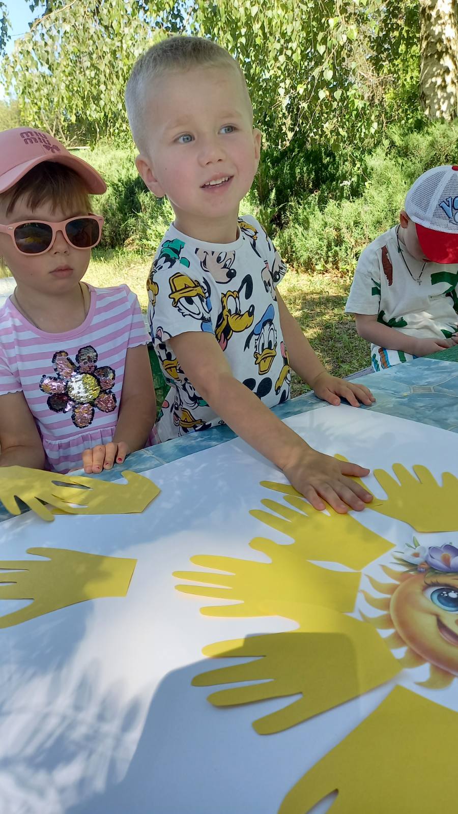 Фото без опису