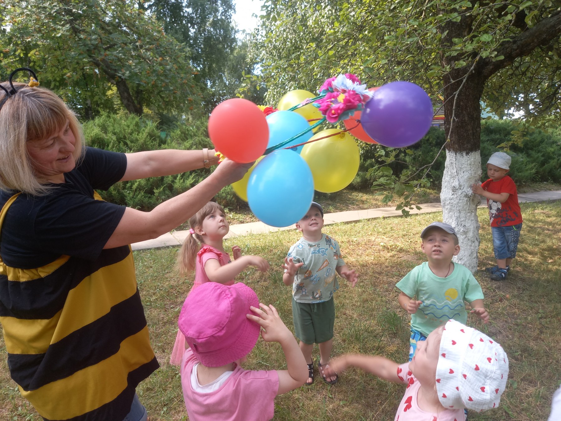 Фото без опису