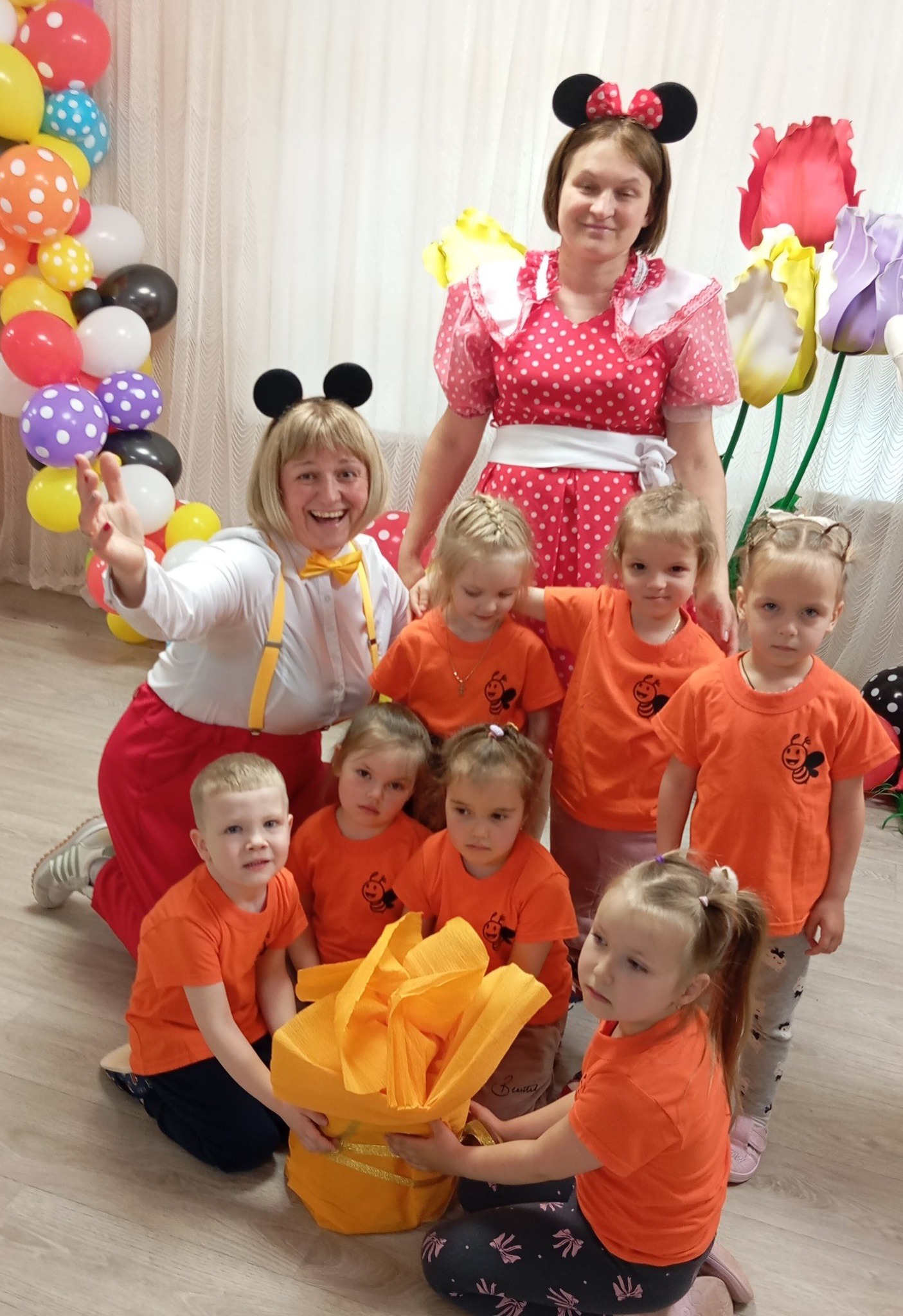 Фото без опису