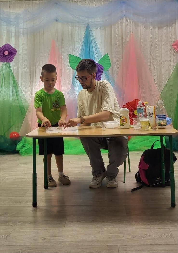 Фото без опису