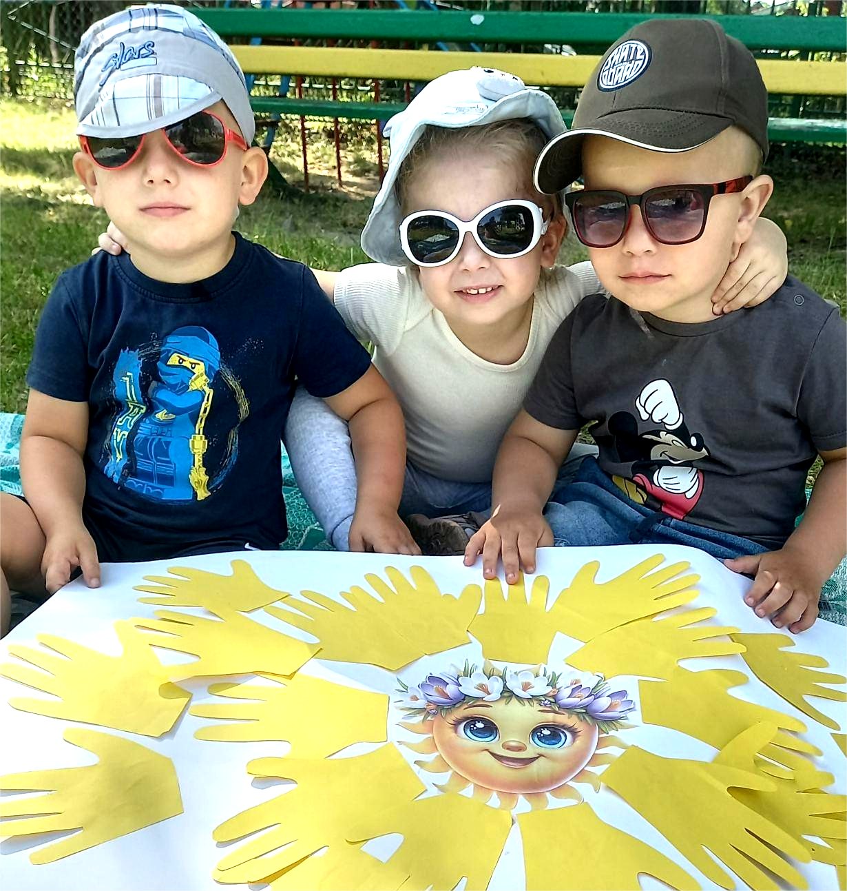 Фото без опису