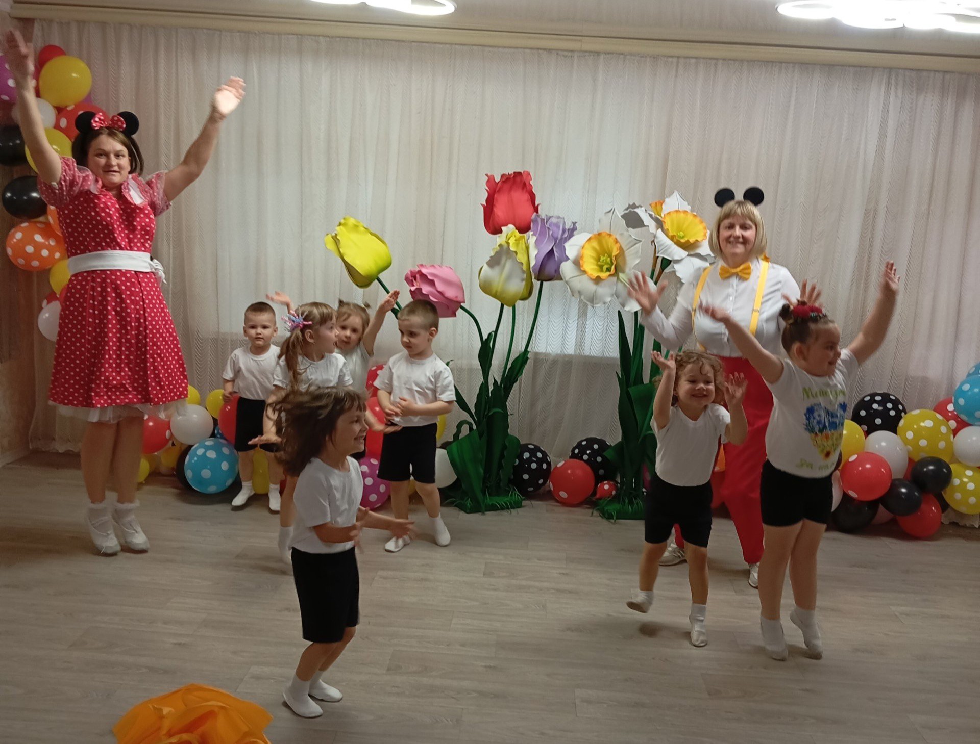 Фото без опису