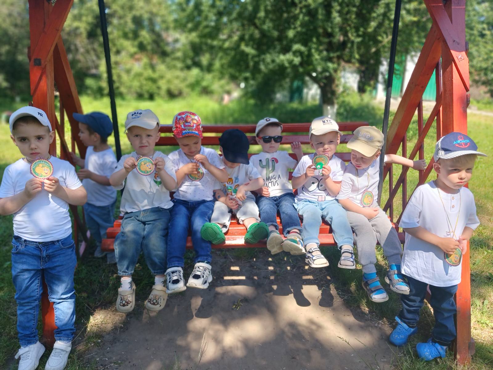 Фото без опису