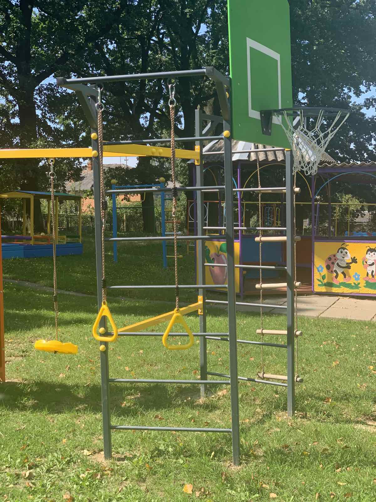 Фото без опису