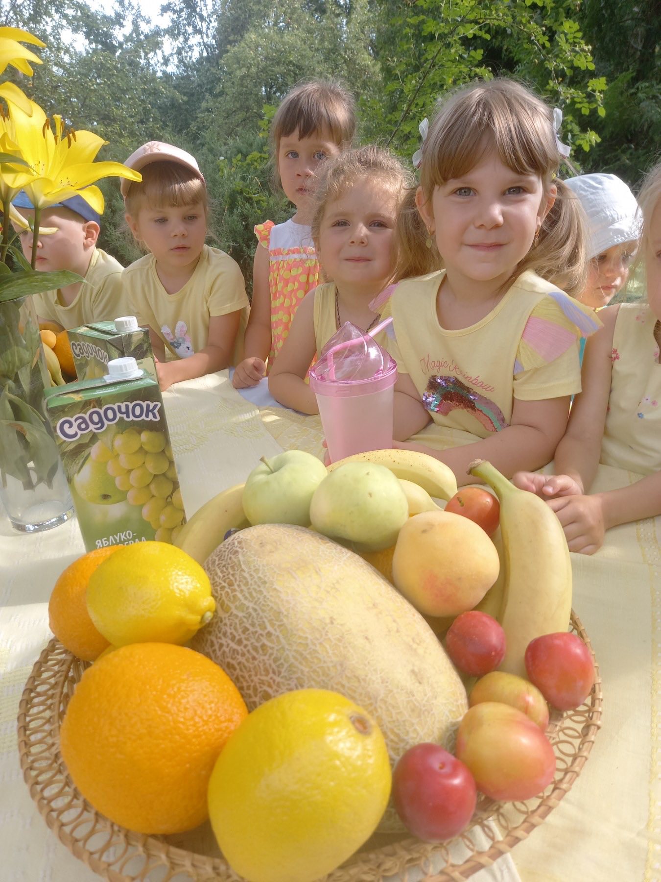 Фото без опису