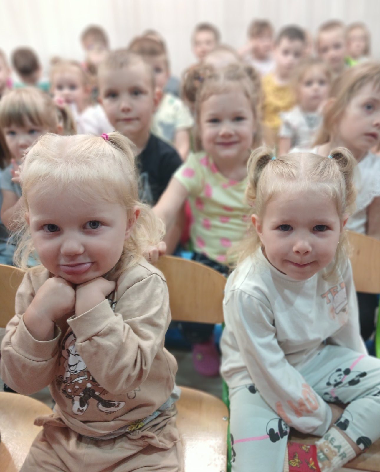 Фото без опису