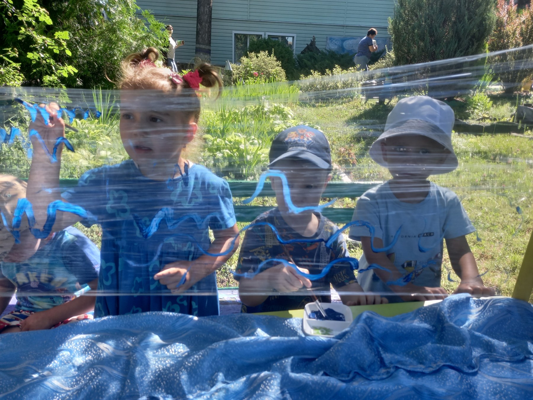 Фото без опису