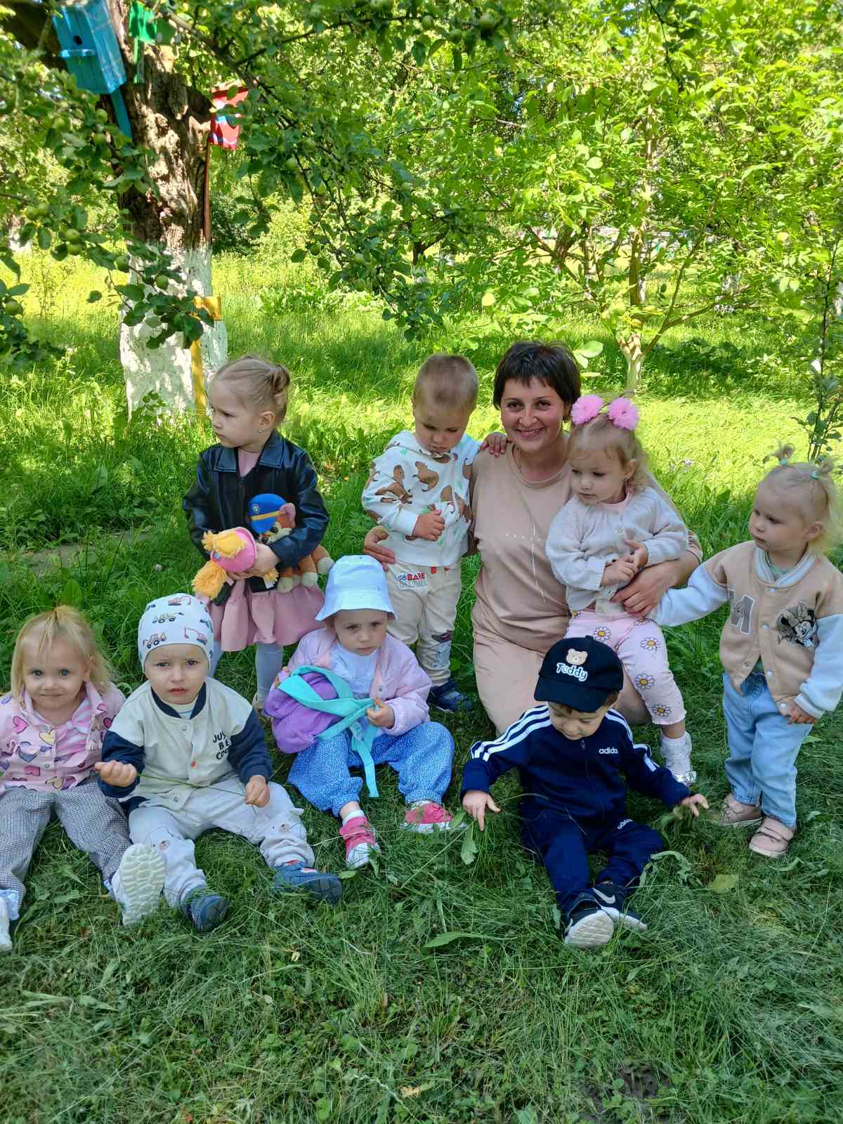 Фото без опису