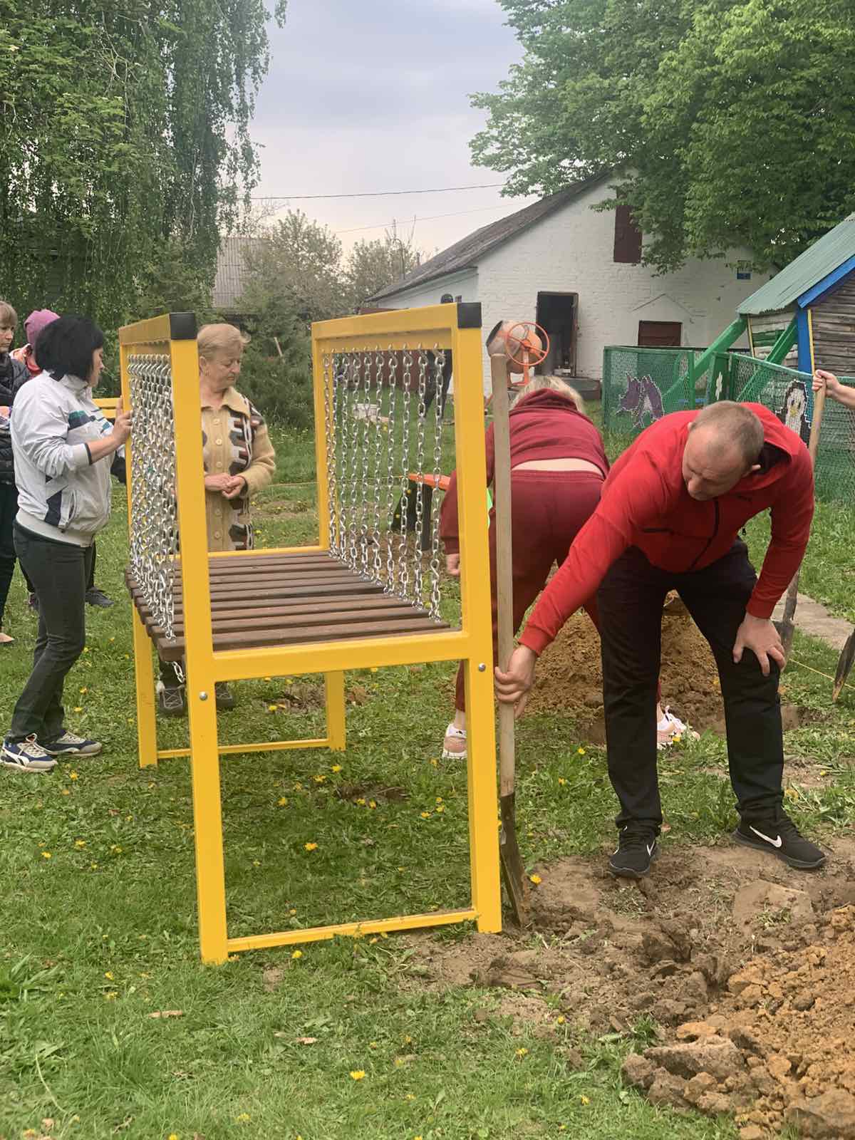 Фото без опису