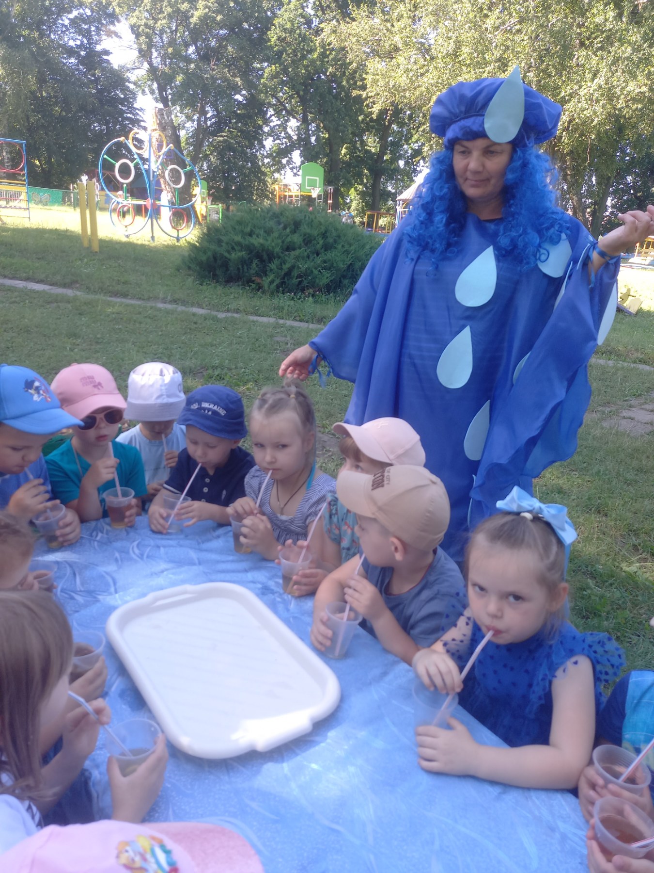 Фото без опису