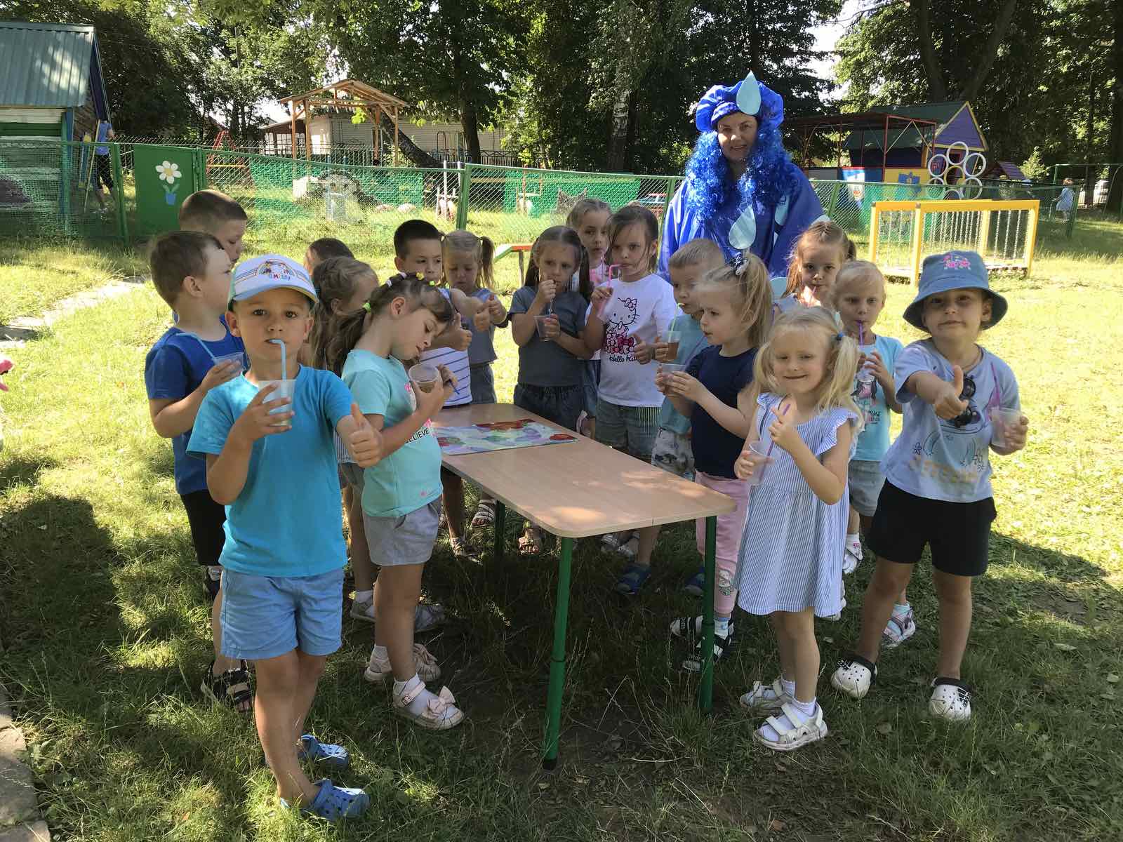 Фото без опису