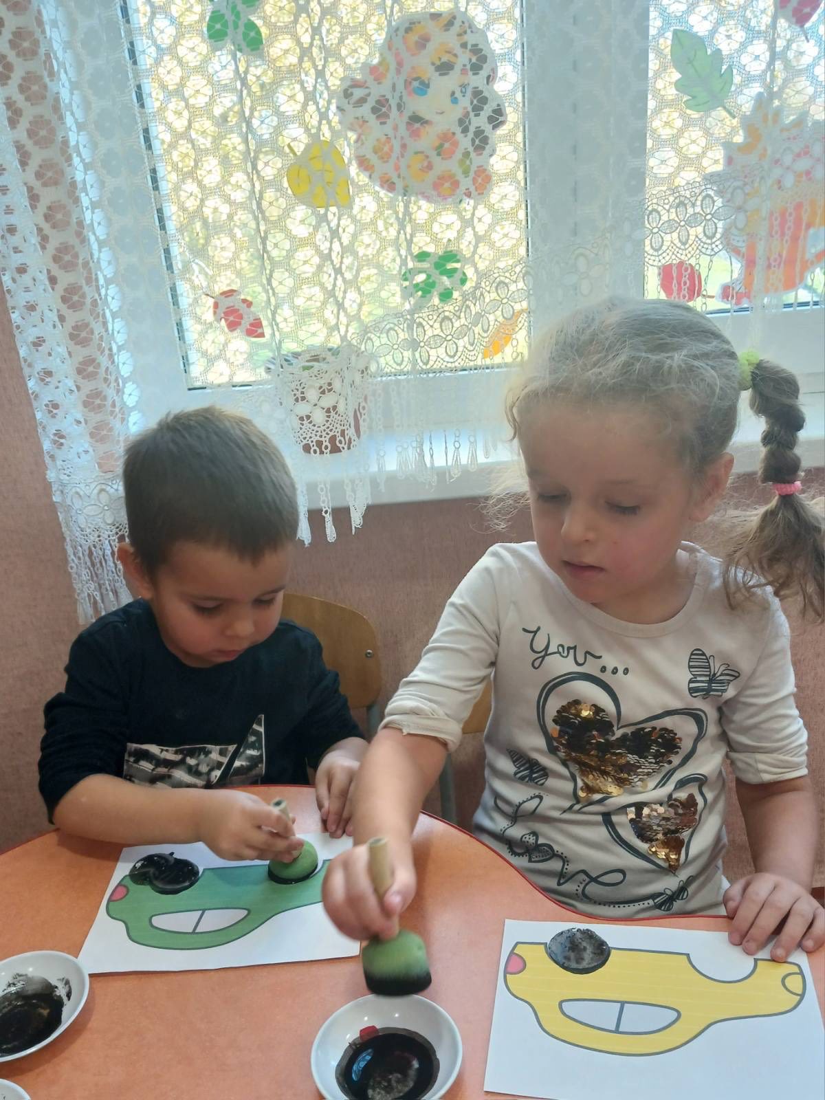 Фото без опису