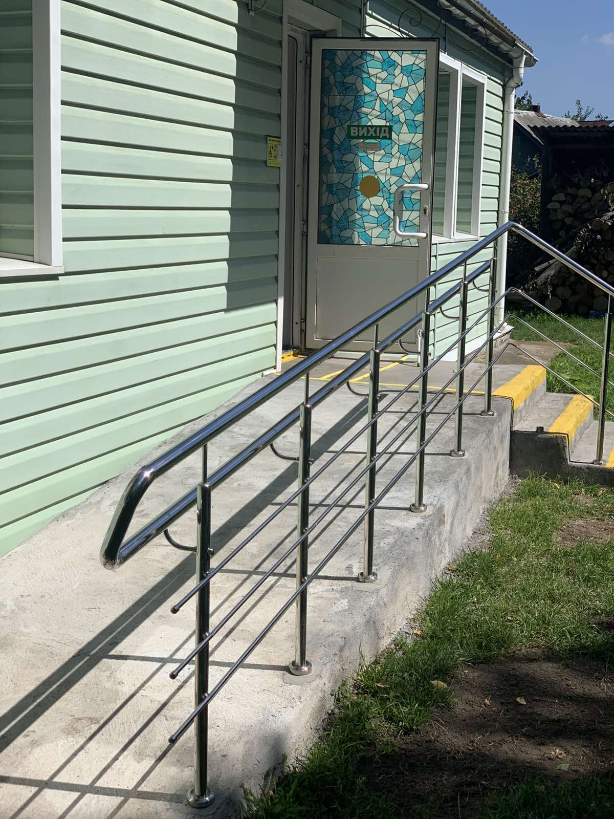 Фото без опису