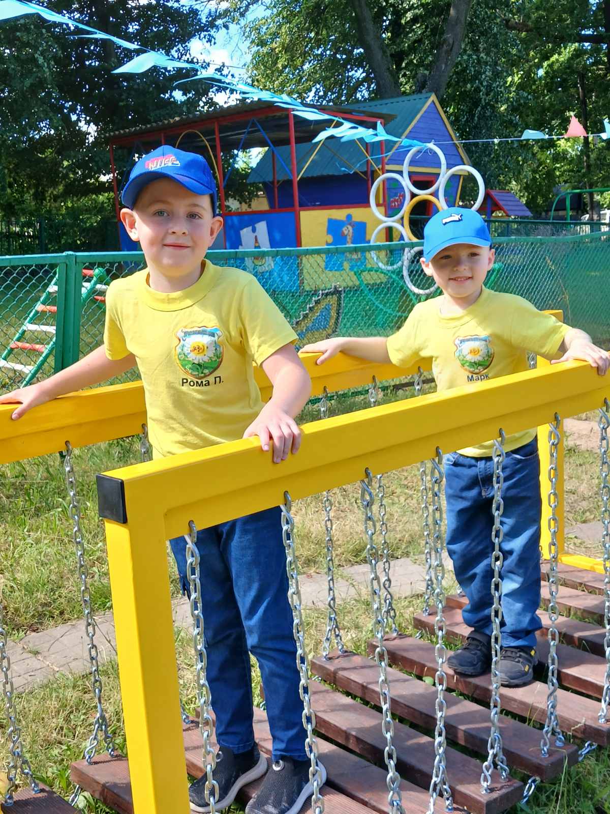 Фото без опису