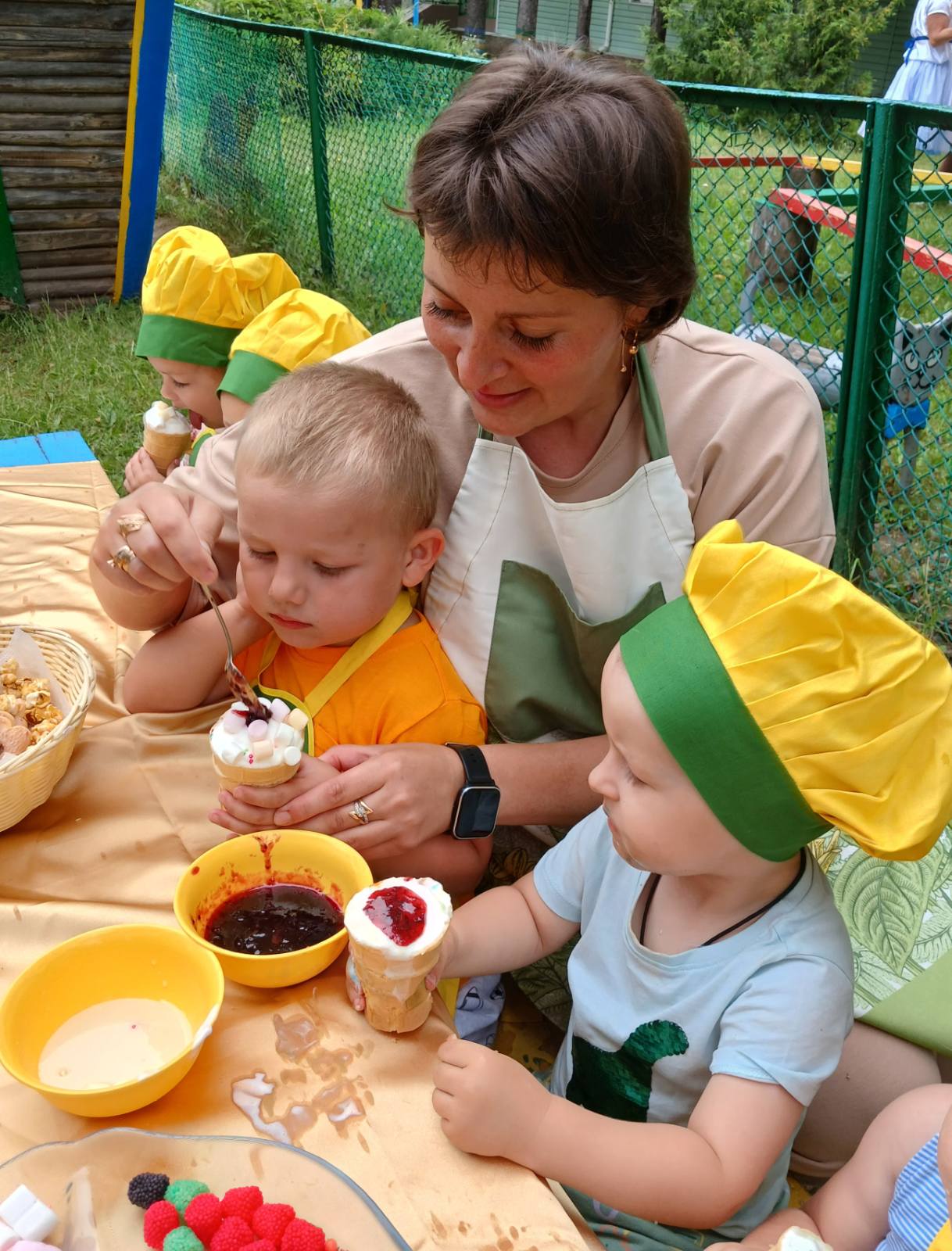 Фото без опису