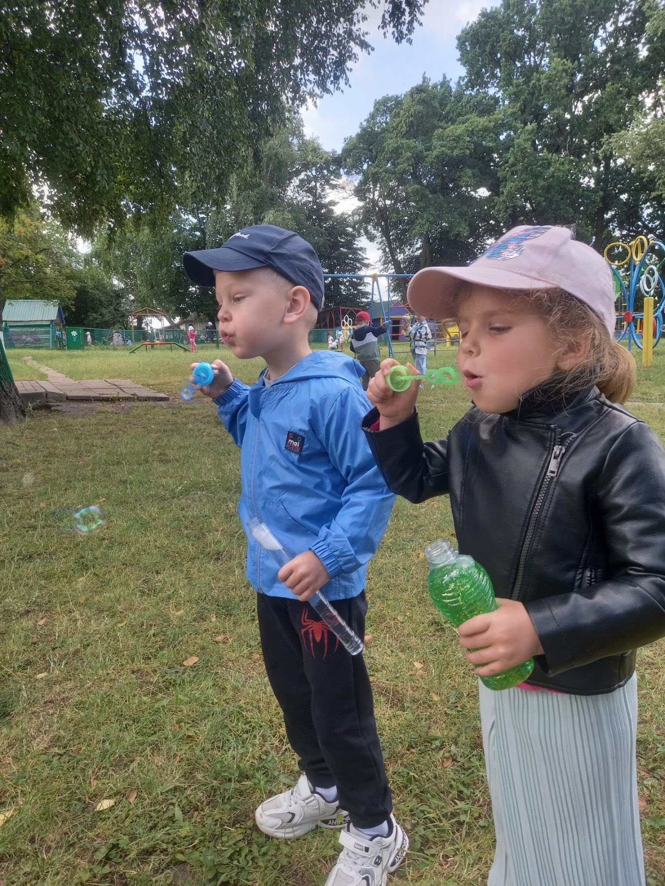 Фото без опису