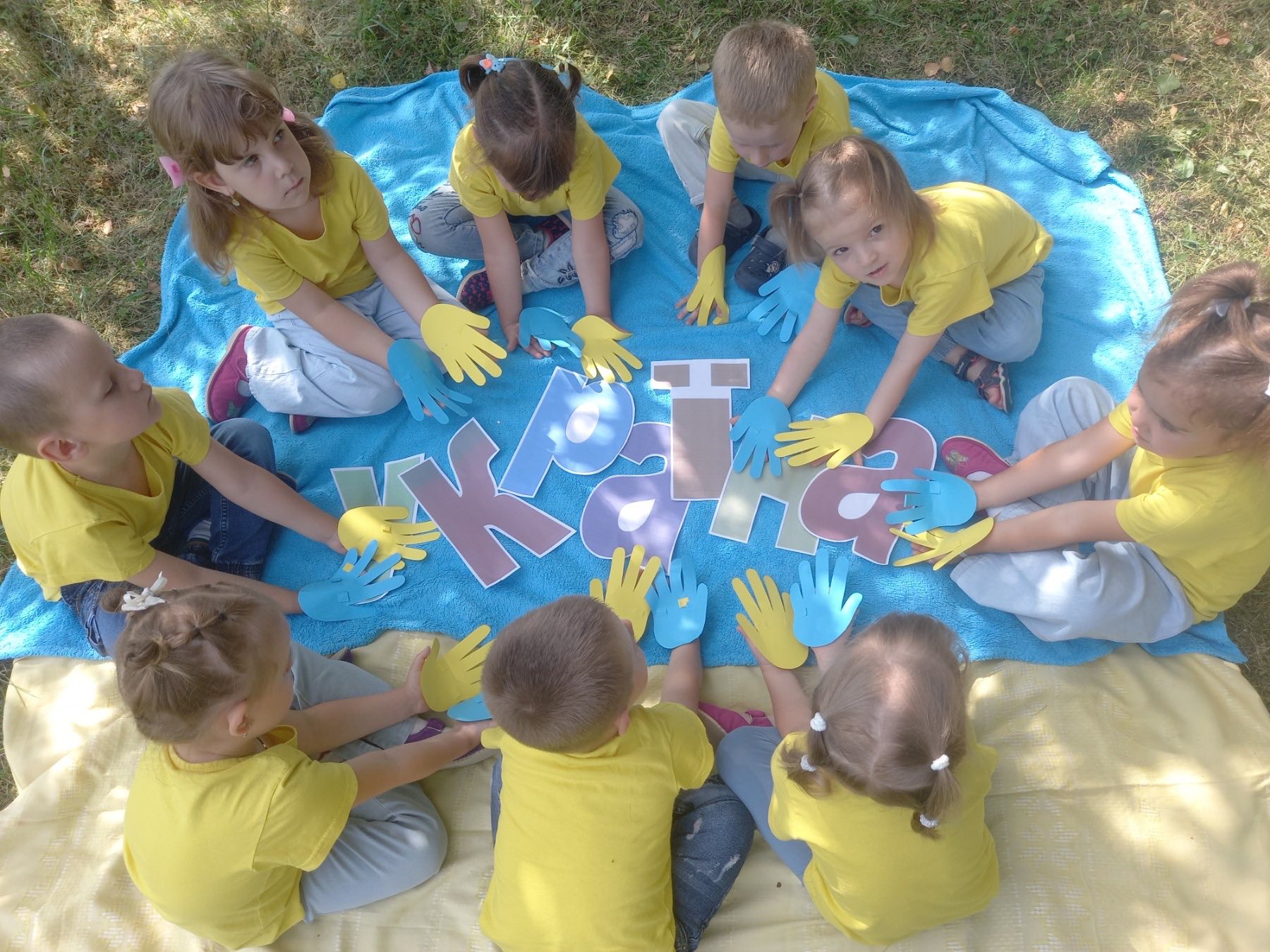 Фото без опису