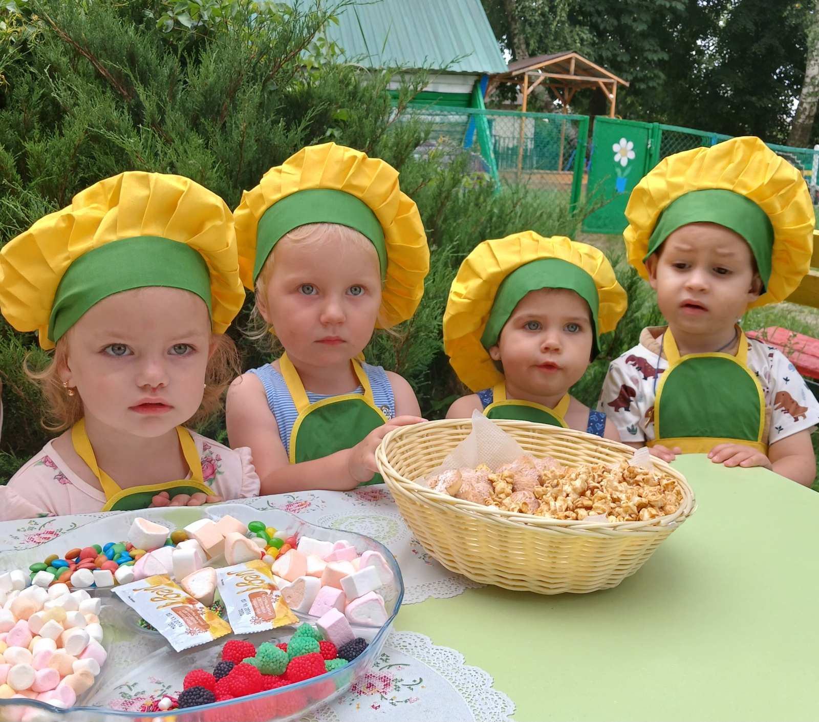 Фото без опису