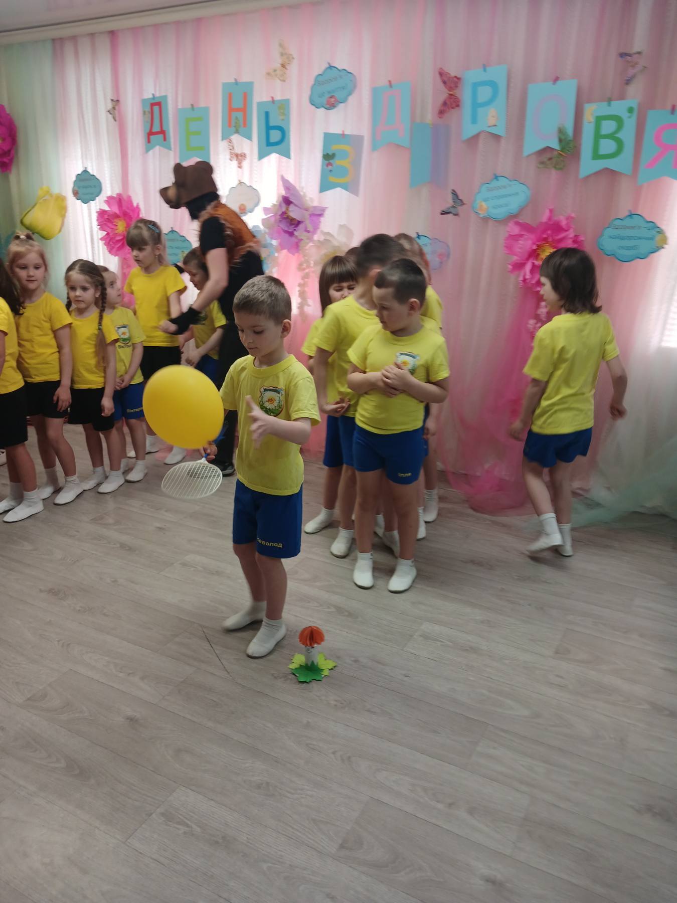 Фото без опису