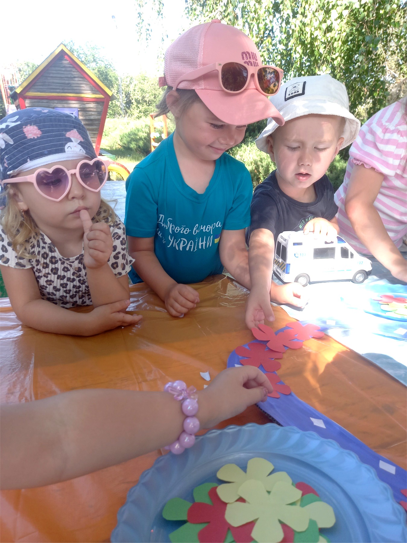 Фото без опису